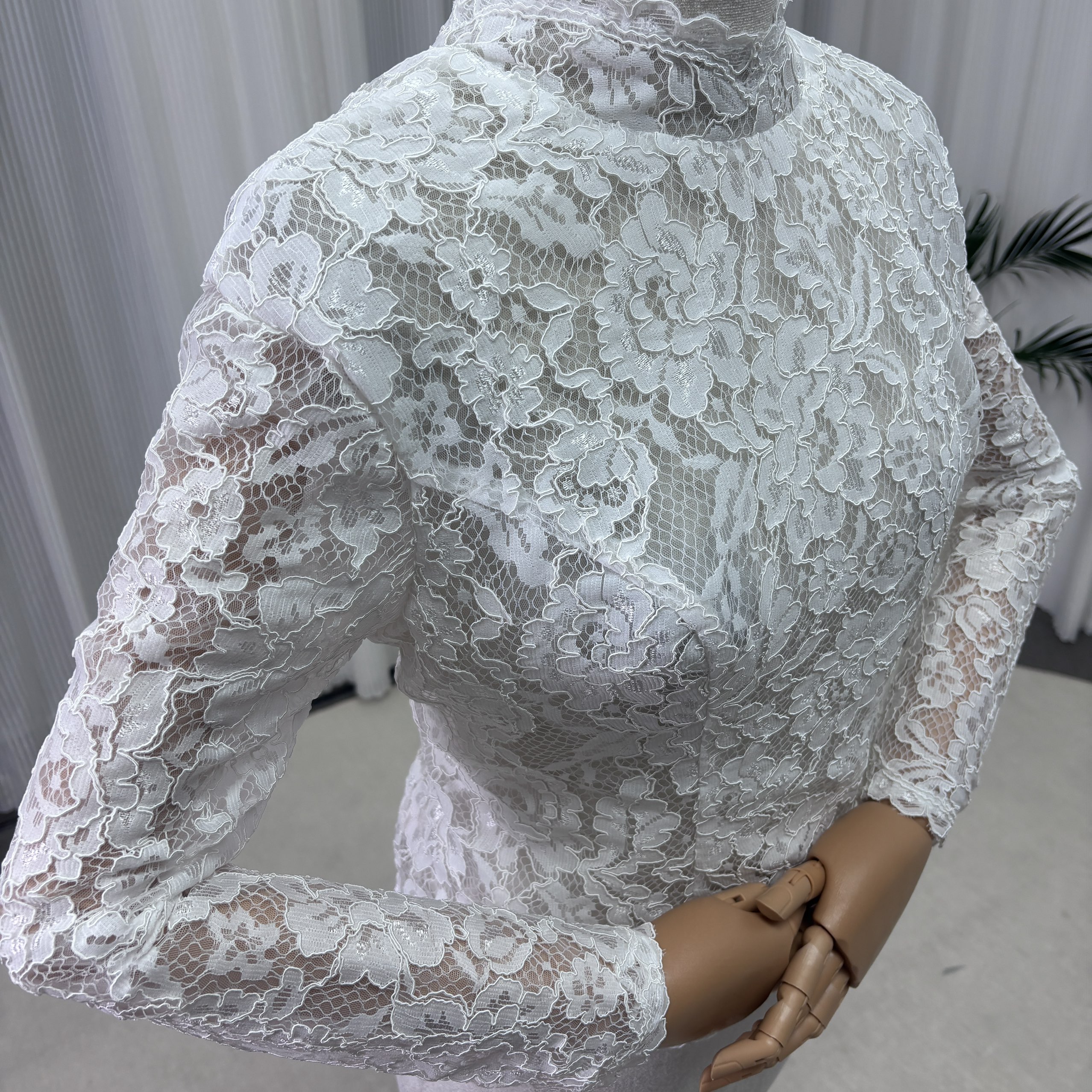 ボレロ ハイネック 魅惑の花レース 長袖 くるみボタン エレガント 結婚式