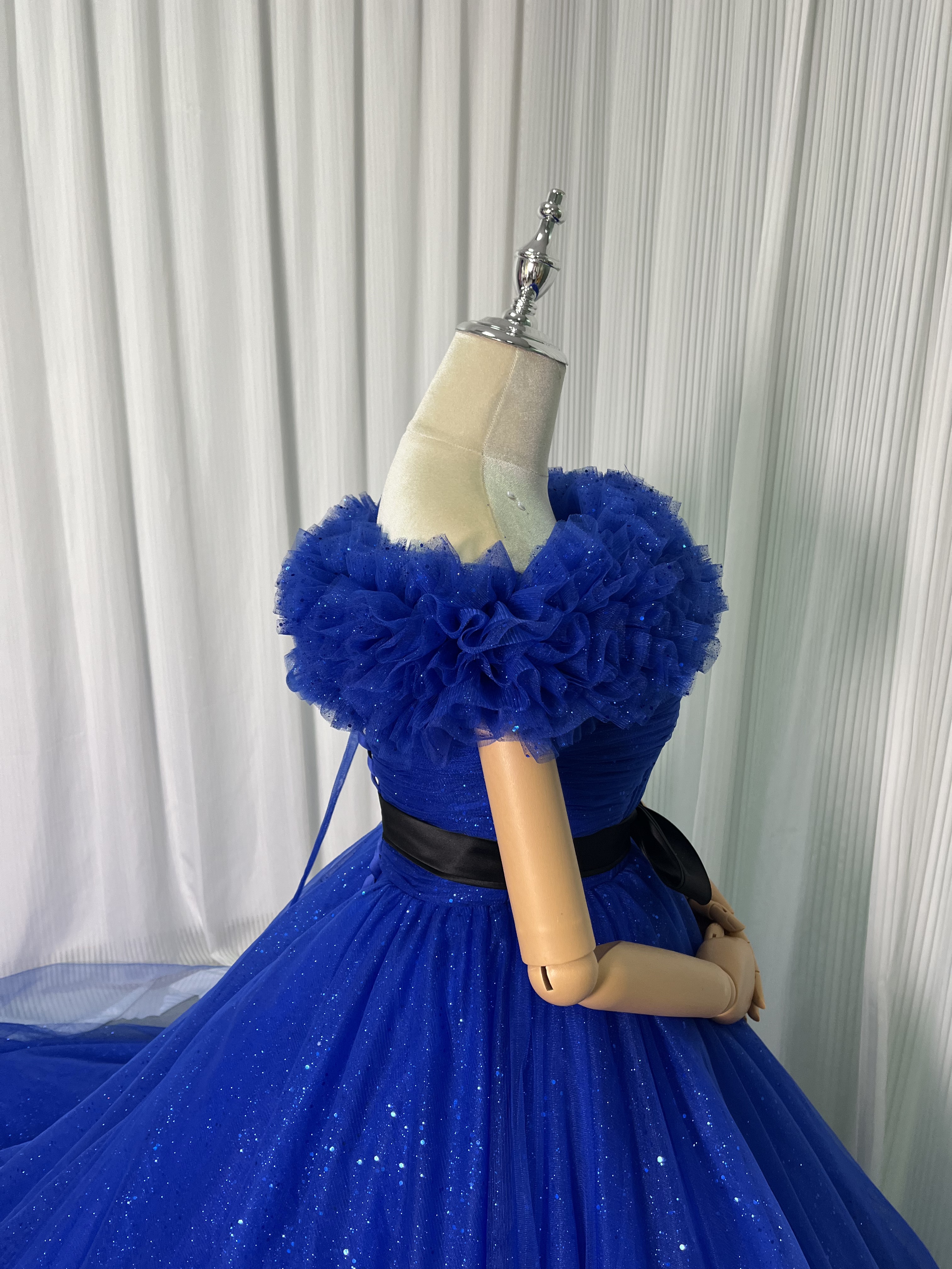 カラードレス ジュエルブルー オフショルダー キラキラチュール ベルト 編み上げ 披露宴