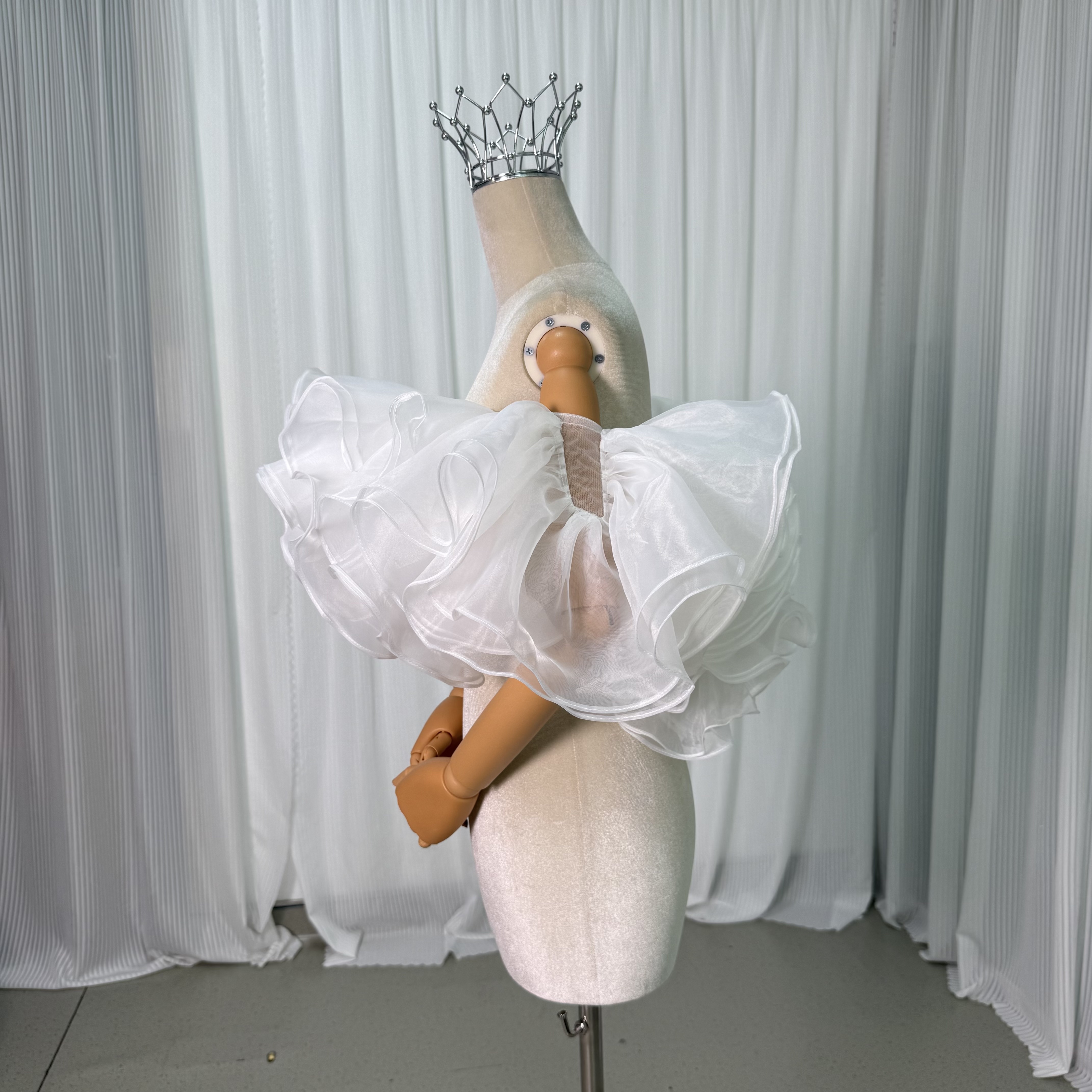 取り外しオフショルダー オフホワイト ラッフルフリル オーガンジー 可愛い 披露宴/結婚式