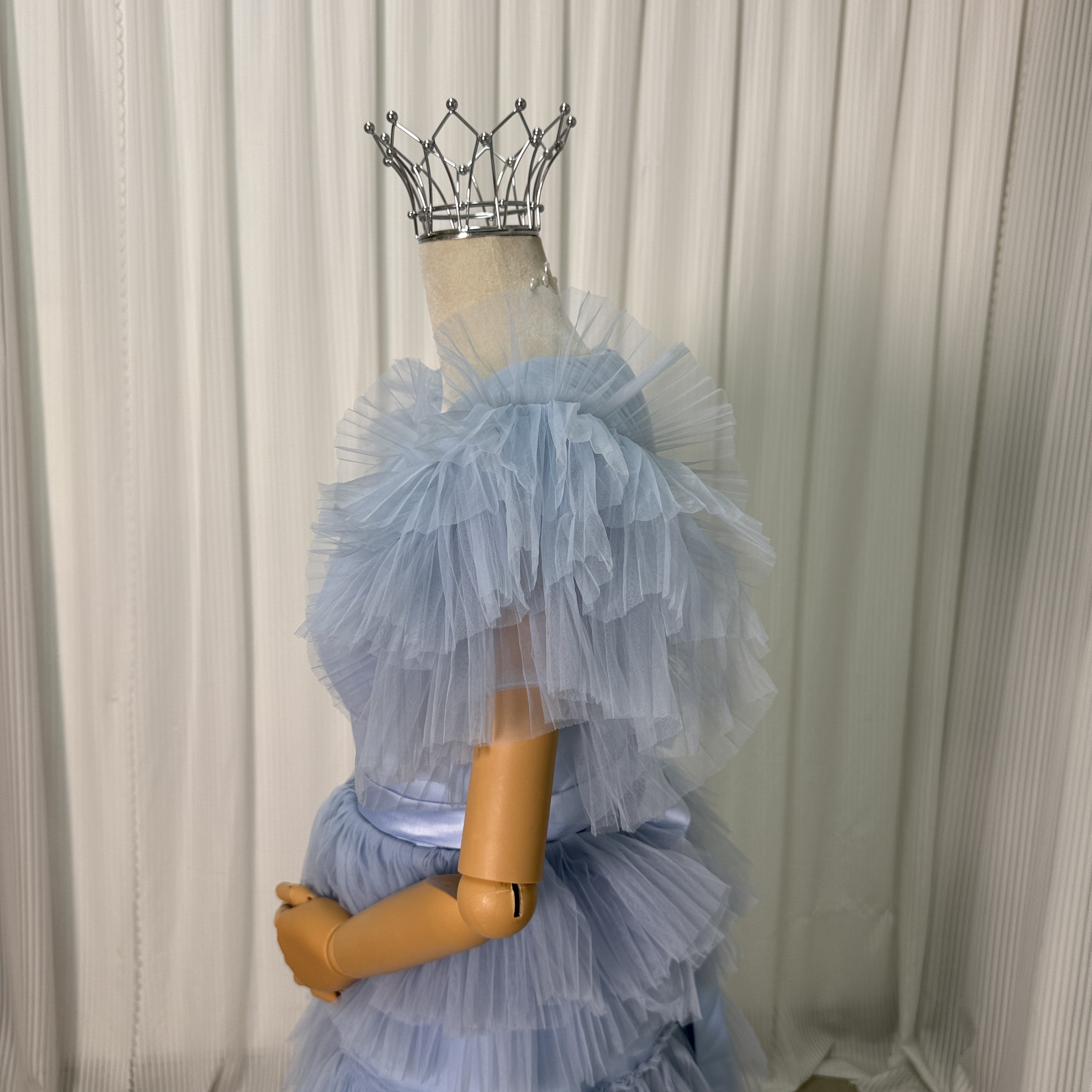 カラードレス グレー プリーツドレス チュールスカート ファスナー Aライン 揺らめく裾 花嫁