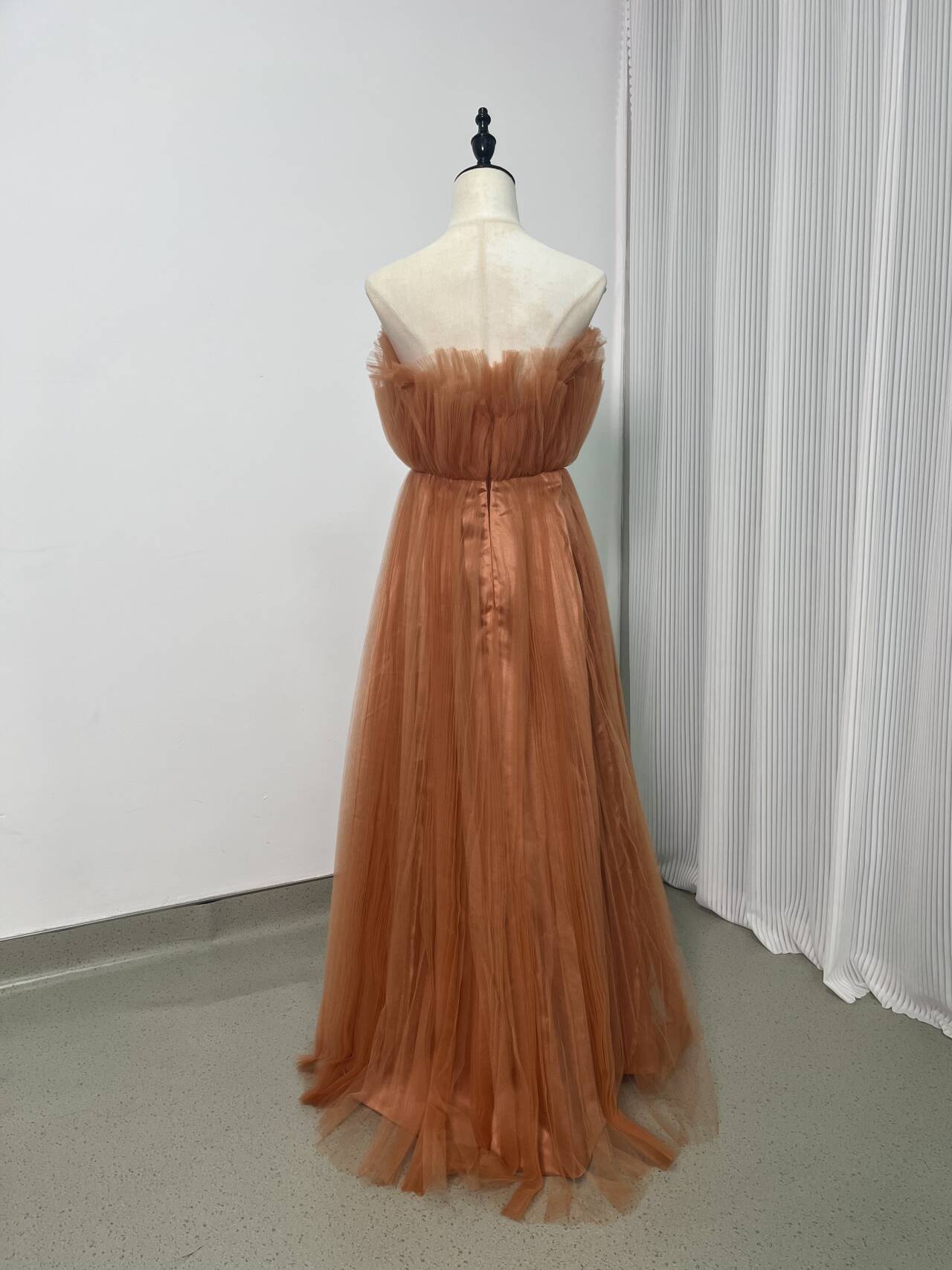 上品！パーティードレス テラコッタ色 プリーツスカート ベアトップ ファスナー ロング 前撮り