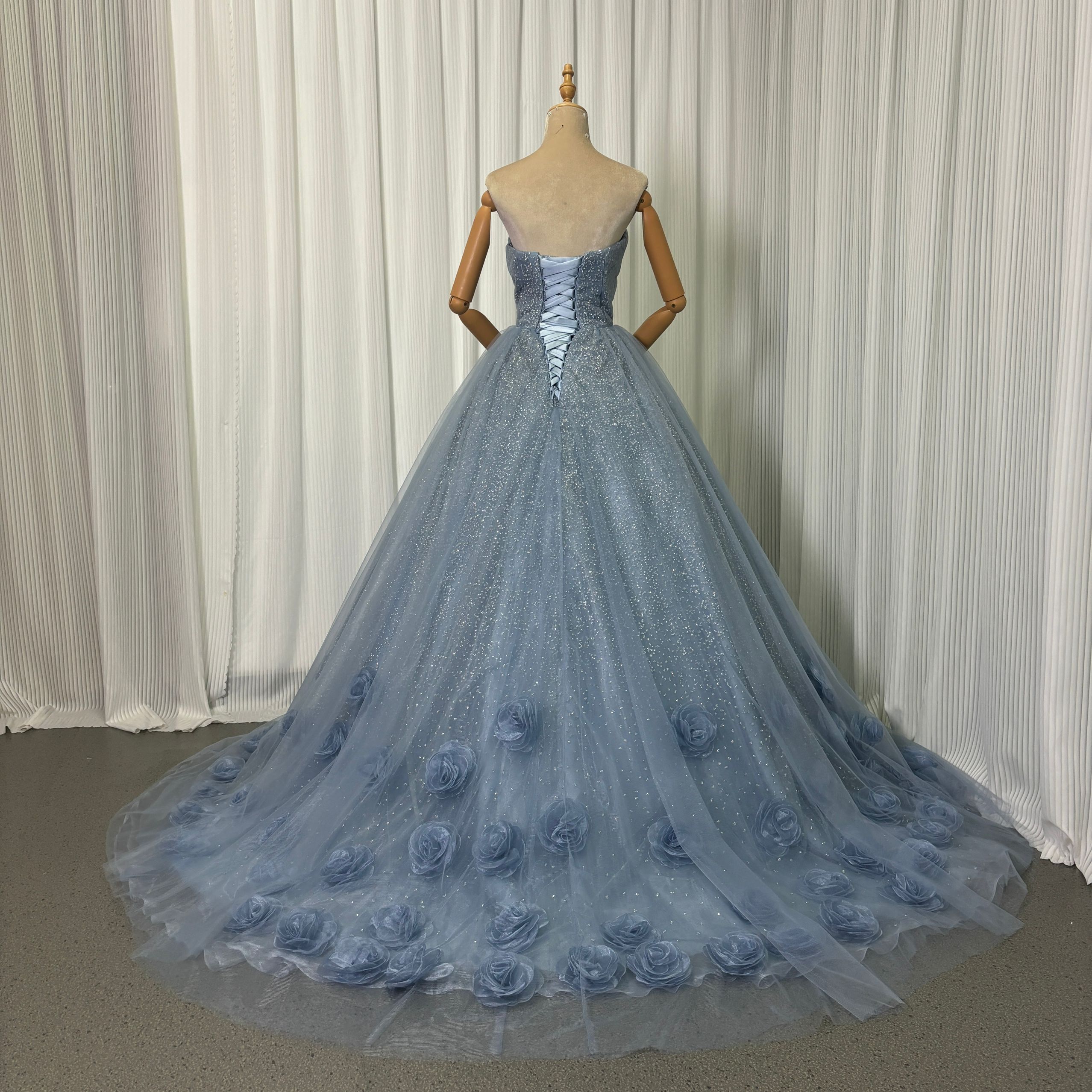 カラードレス ブルー ベアトップ シークインチュール 花モチーフ 編み上げ 花嫁