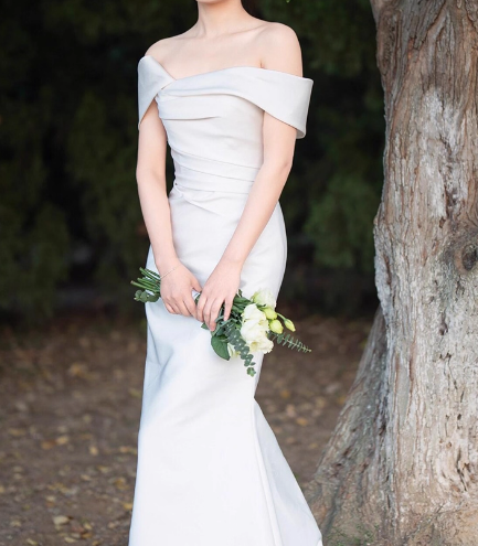ウェディングドレス オフショルダー マーメイドライン 編み上げ エレガント 結婚式