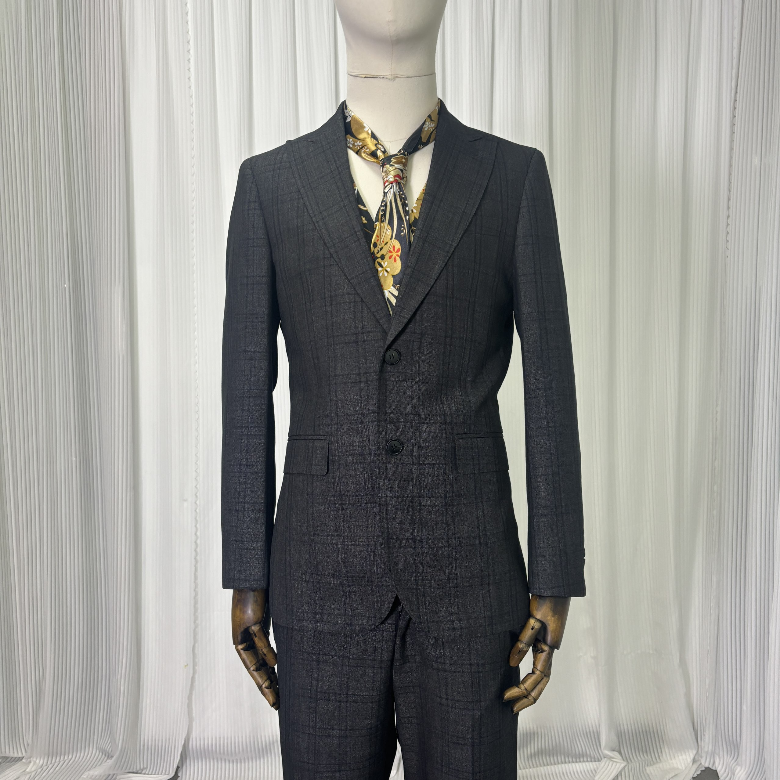 実例写真！タキシード ブラック ジャケット、ベスト、パンツの3点セット ネックタイ 新郎衣装