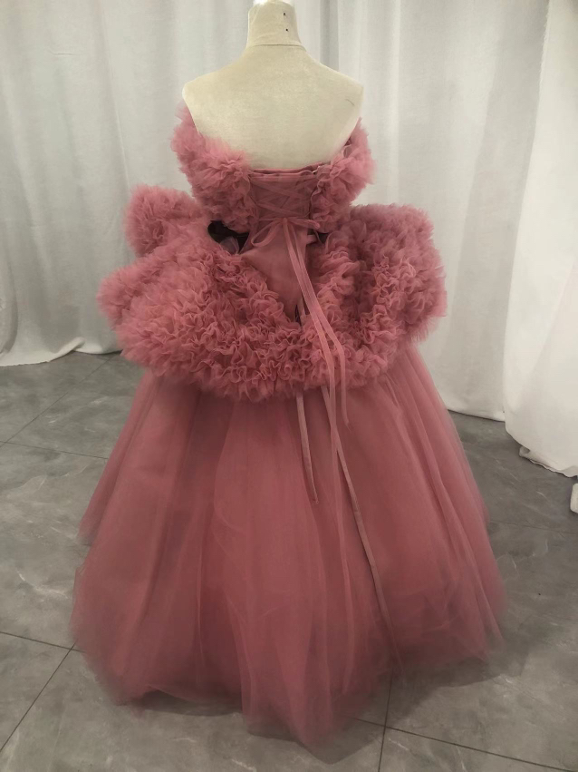 美品！カラードレス ローズピンク ベアトップ 可愛い ラッフルフリル ボリュームドレス 前撮り