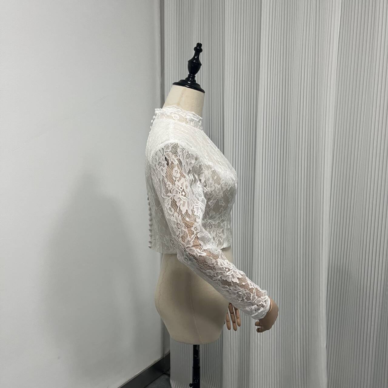 ウェディングドレス 長袖 レース ボレロ ハイネック くるみボタン 二次会 花嫁