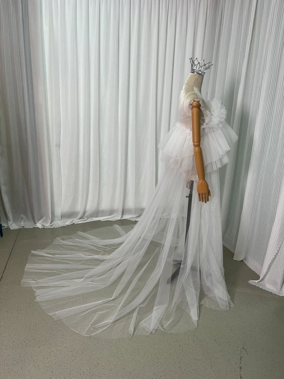 実例写真！ウエディングドレス ツーピース キャミソール オフホワイト Vネック 妊婦 クレープ生地 結婚式 前撮り