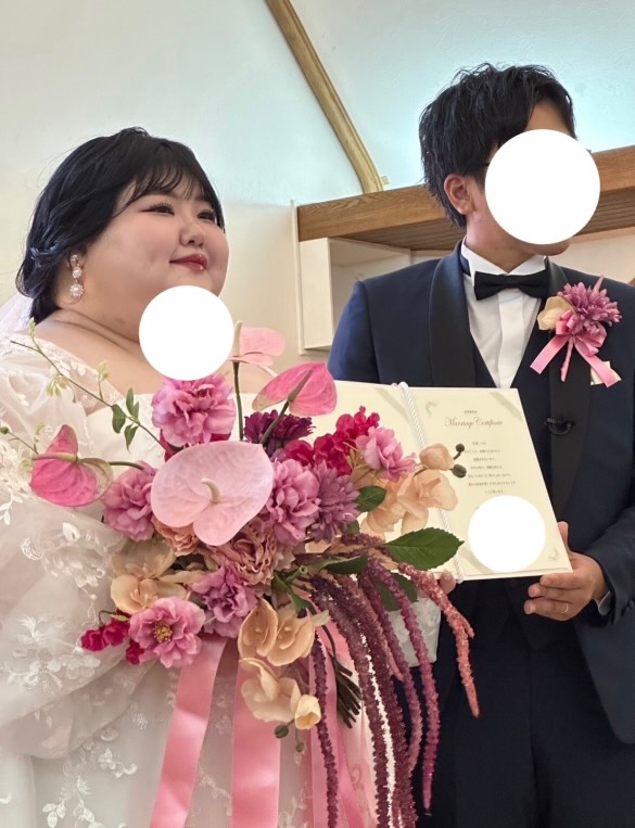 実例写真！ウエディングドレス Vネック 長袖 贅沢な総レース 結婚式/披露宴 大きいサイズ 可愛い