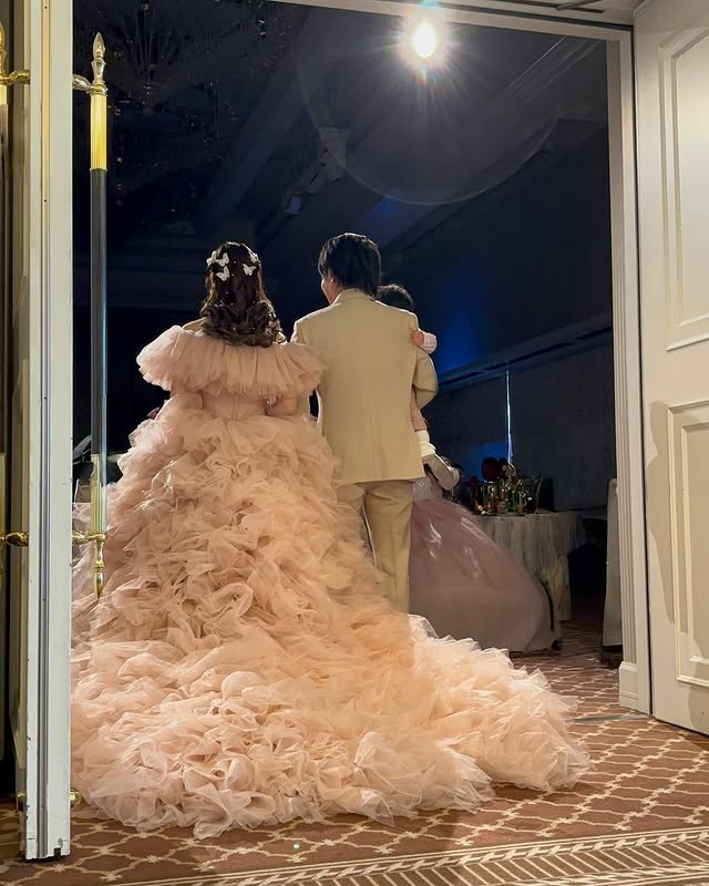 実例写真！3waysくすみピンクカラードレス  ふわふわ  もこもこチュールドレス 　色オーダー可能　披露宴  前撮り　ウエディングドレス 