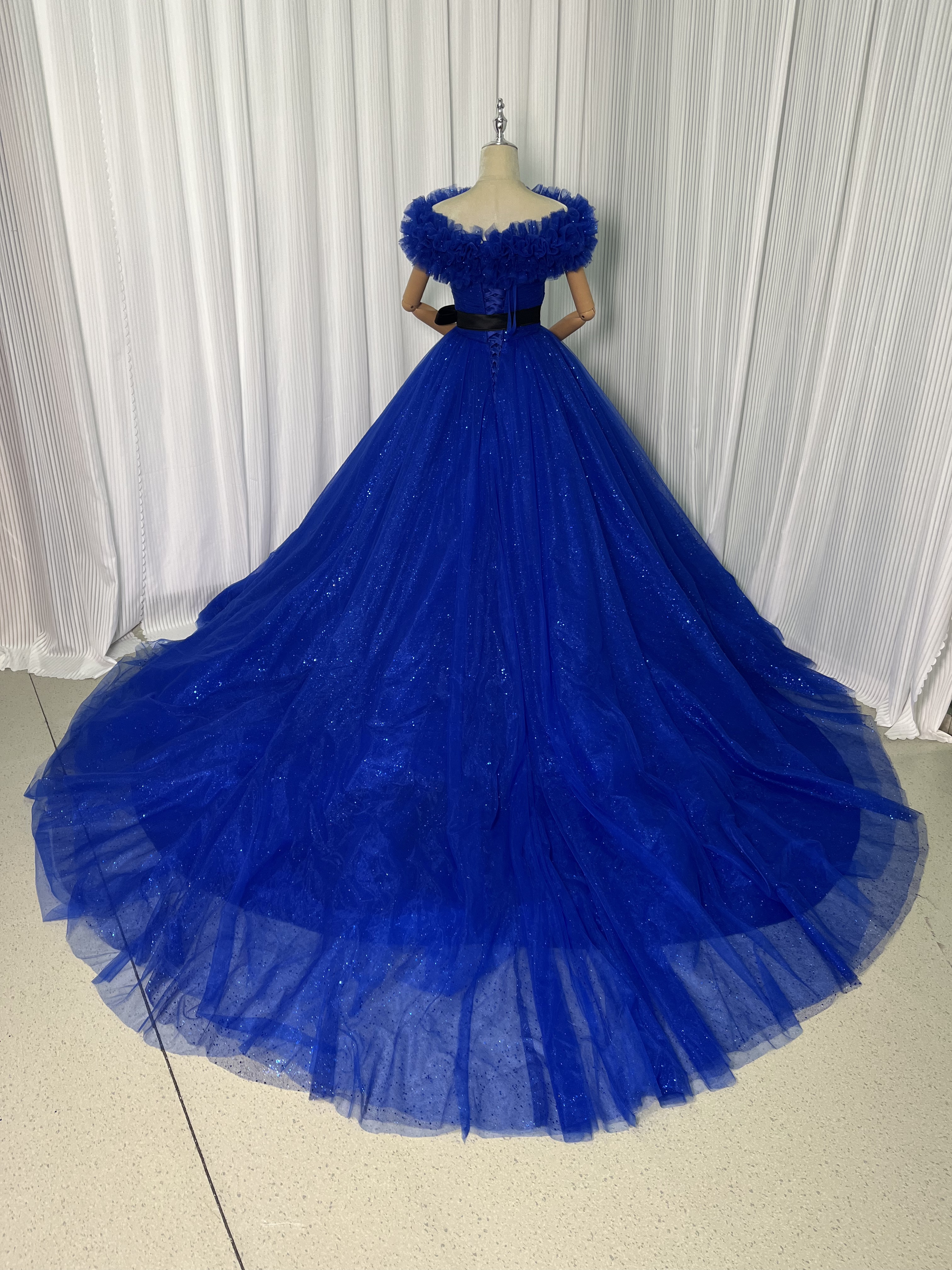 カラードレス ジュエルブルー オフショルダー キラキラチュール ベルト 編み上げ 披露宴