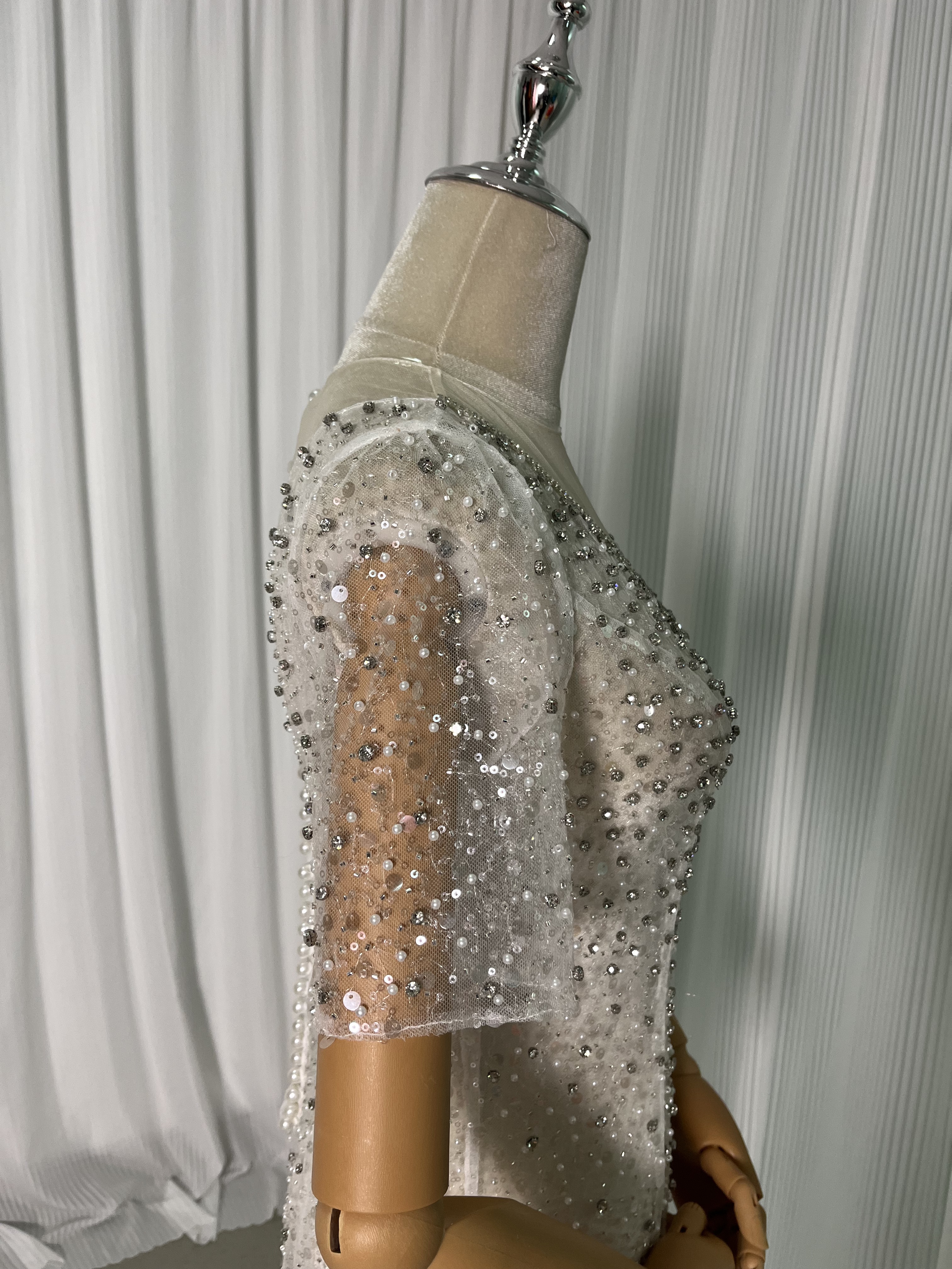 オーバードレス ウエディングドレス 半袖 マーメイドライン キラキラスパンコール ビーズ 結婚式