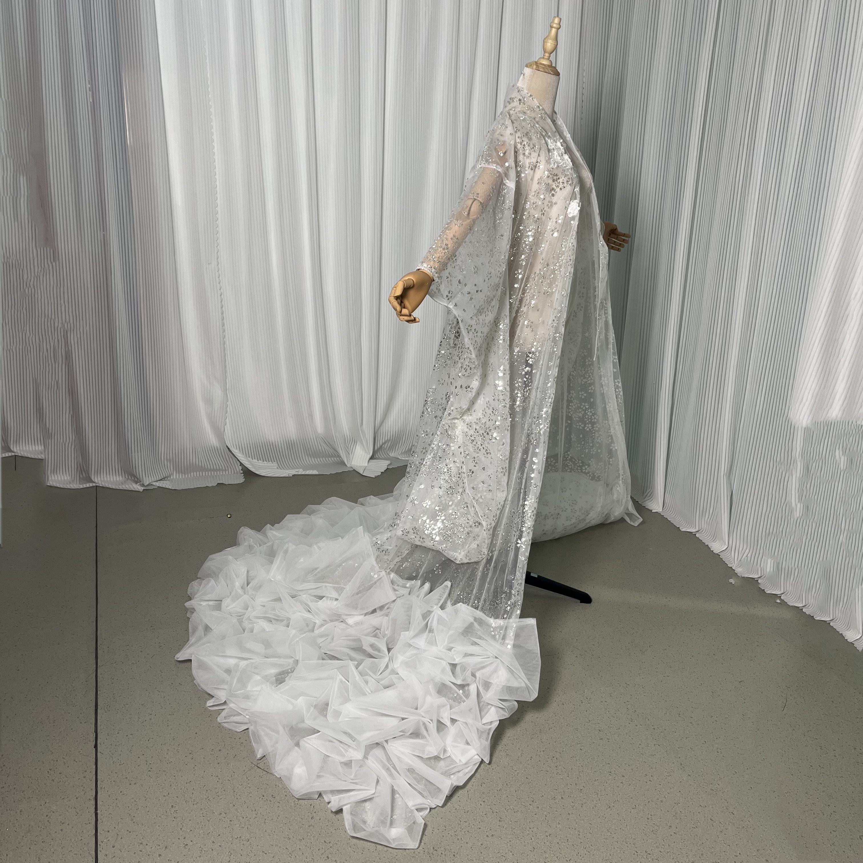 オーバードレス オフホワイト 打掛 着物 レース羽織 ラッフルフリル お色直し キラキラグリッターチュール