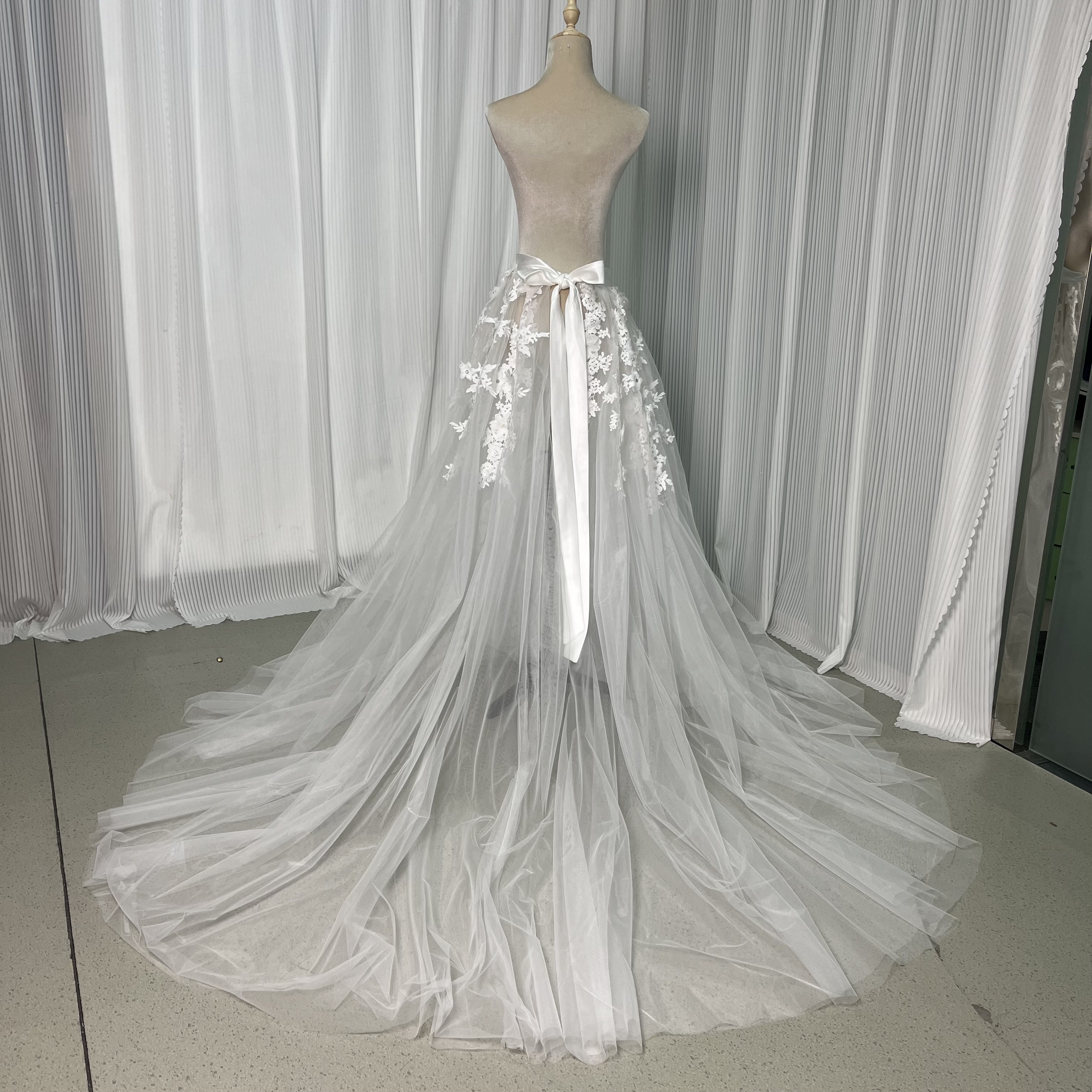 オーバースカート 3D立体レース刺繍 リボン チュールスカート 花嫁/ウェディングドレス