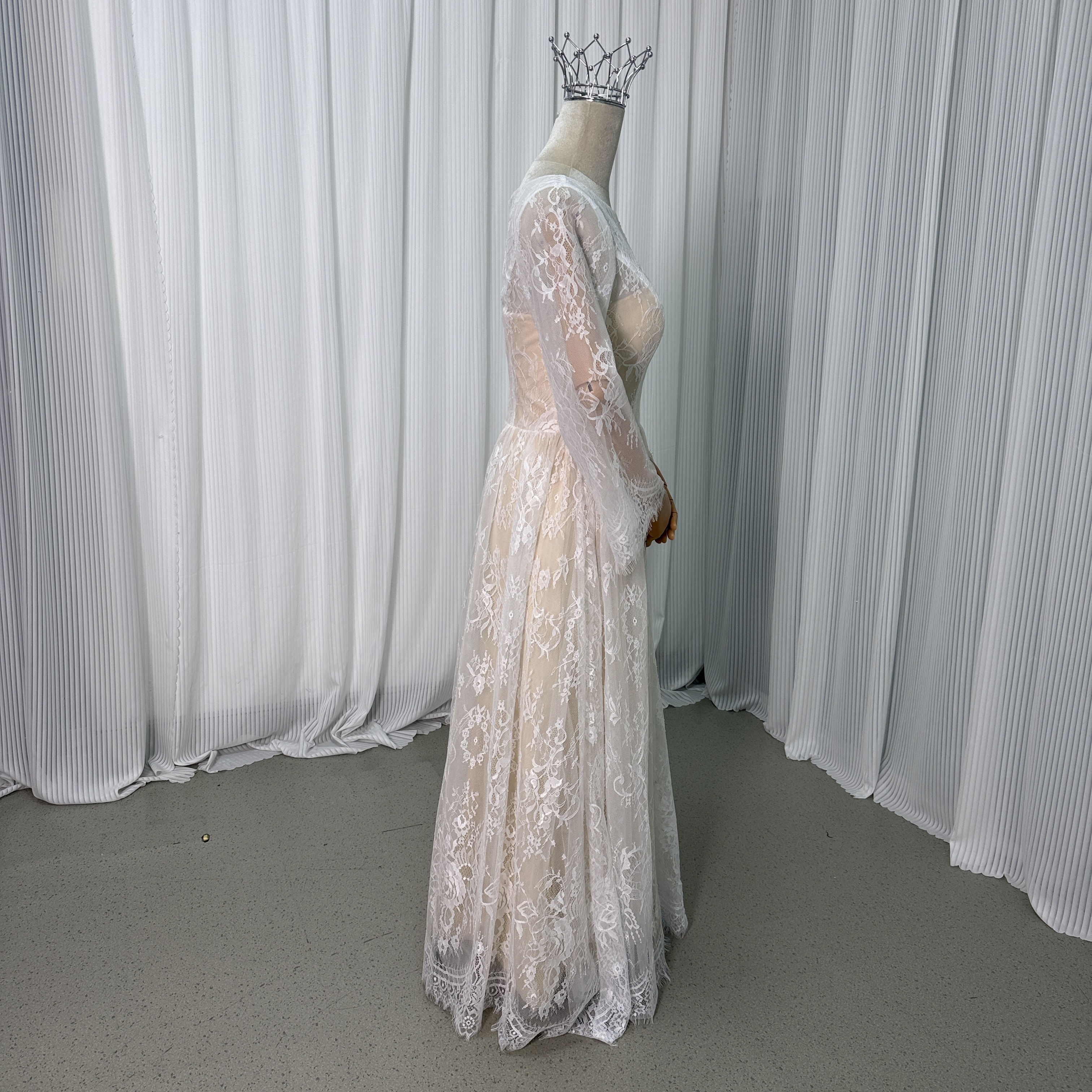 クラシカル パーティードレス スレンダードレス 長袖 繊細総レース 結婚式 二次会 花嫁 ロングドレス