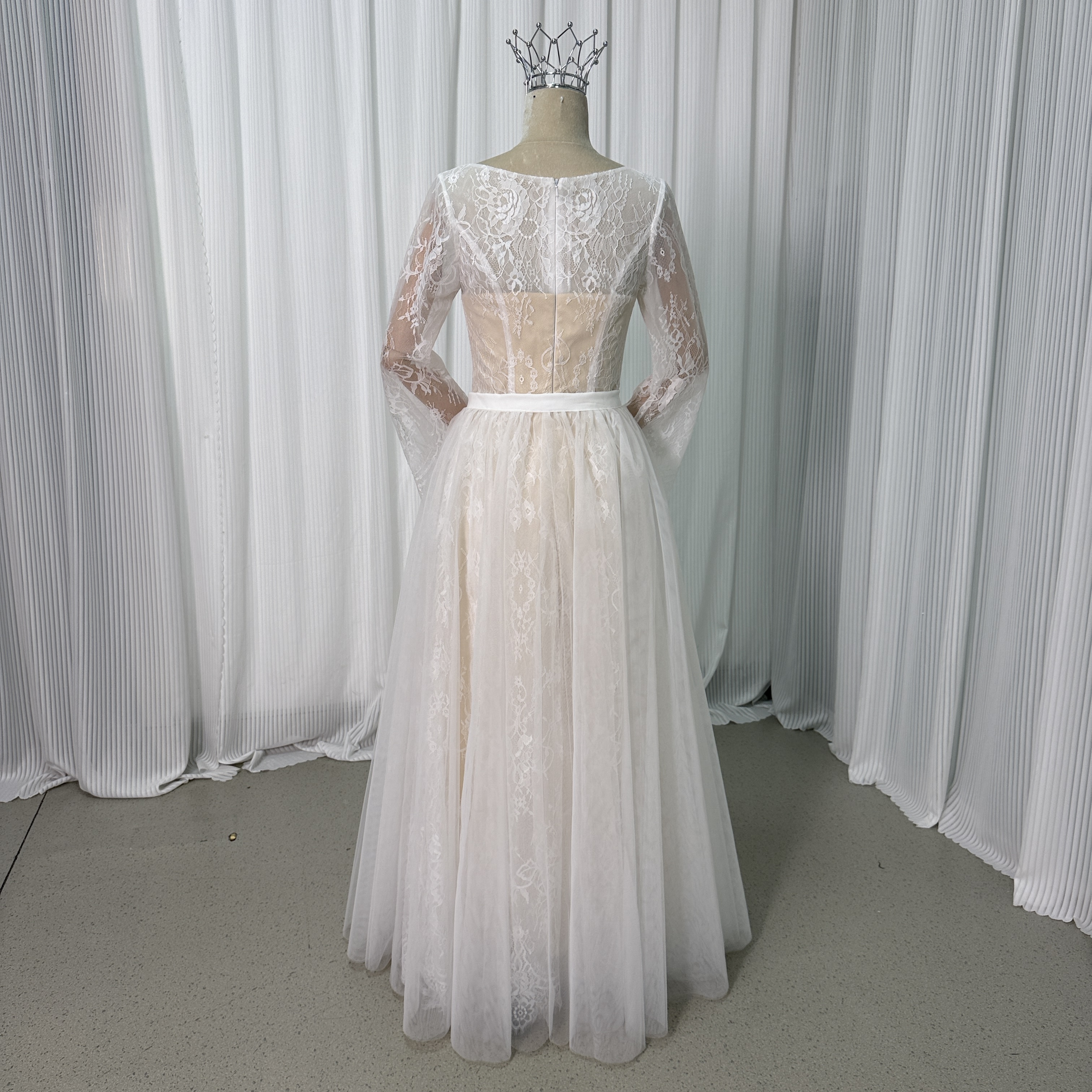 クラシカル パーティードレス スレンダードレス+オーバースカート 長袖 繊細総レース 結婚式 二次会 花嫁