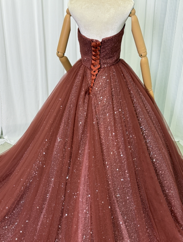 上品！カラードレス ボルドー色 ベアトップ デザイン感 キラキラスパンコール チュールスカート 花嫁