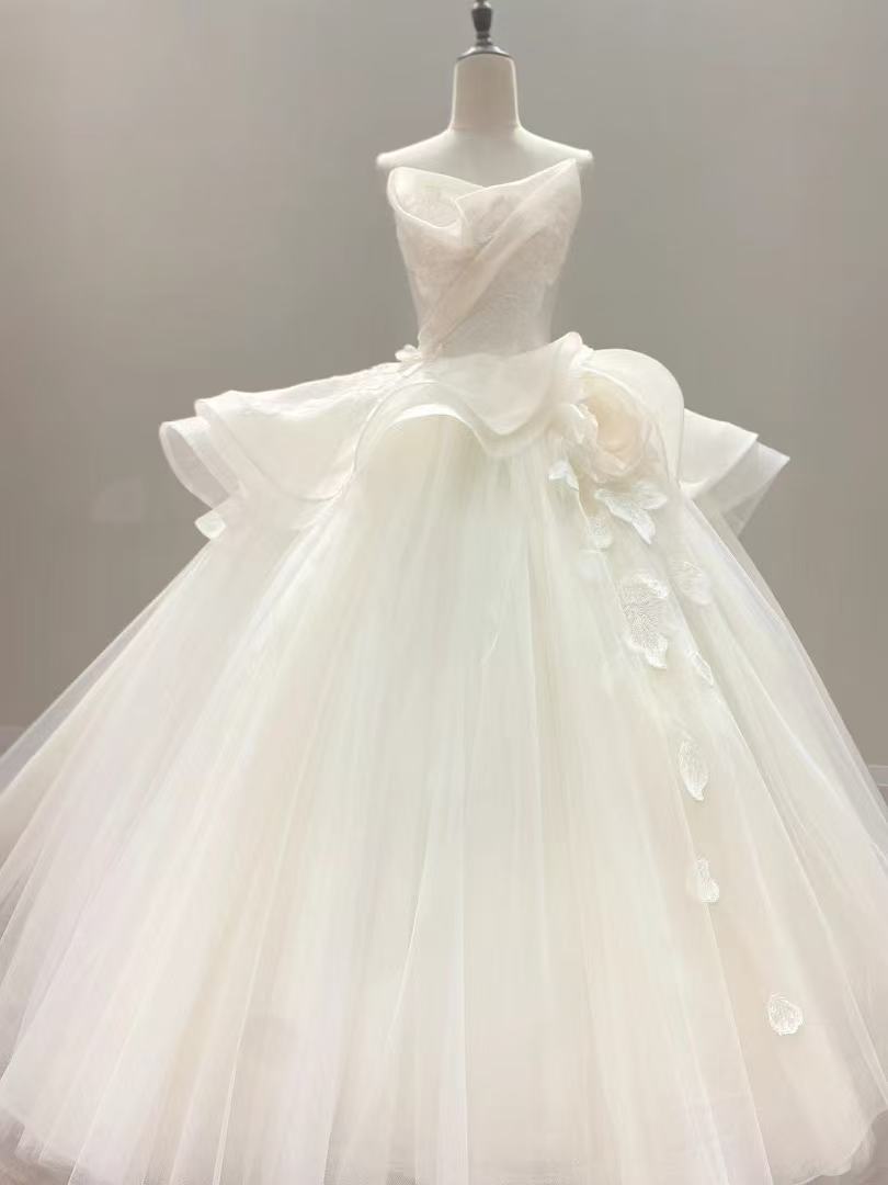 豪華！ウェディングドレス ベアトップ フリルドレス シアーな美しさ 花モチーフ 結婚式