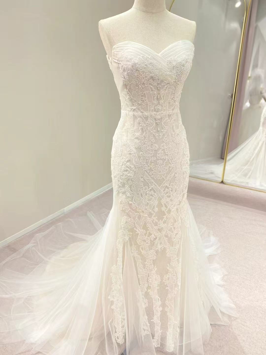 美品！ウェディングドレス 姫袖 取り外し袖 結婚式 ブライダル スレンダーライン 拳式/前撮り