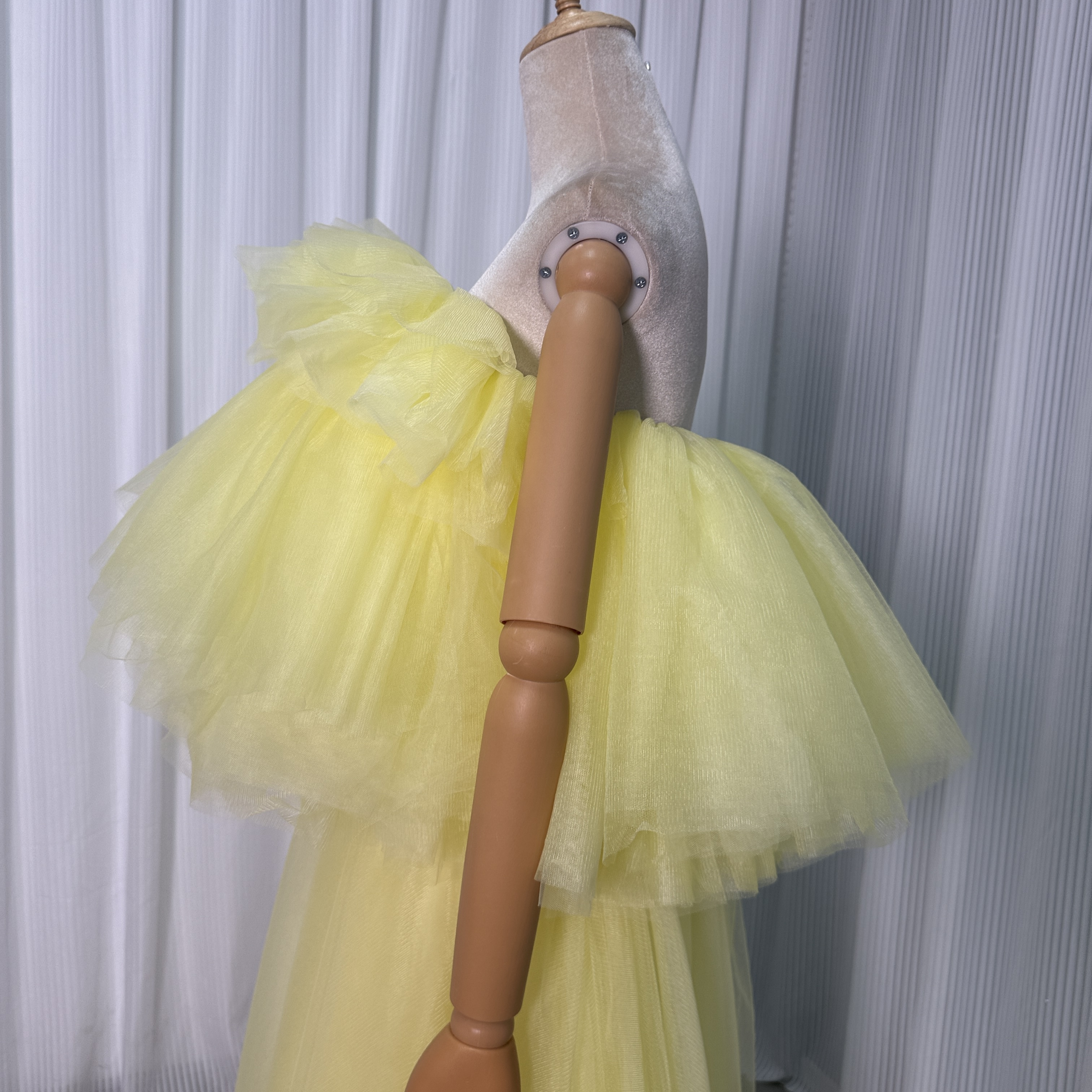 カラードレス イエロー ベアトップ ソフトチュール ボリュームドレス 音楽会/発表会など