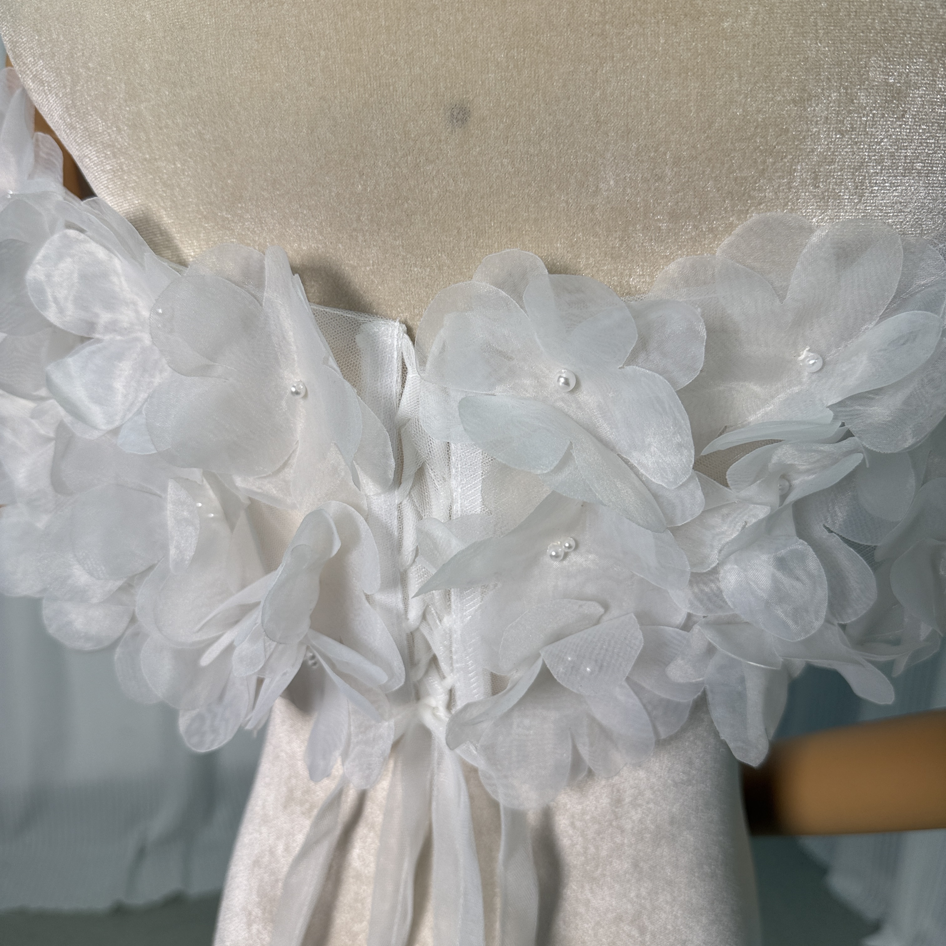 取り外しオフショルダー 花モチーフ ビーズ 編み上げ 可愛い フランス風 前撮り