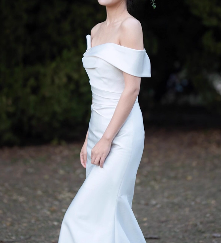 ウェディングドレス オフショルダー マーメイドライン 編み上げ エレガント 結婚式