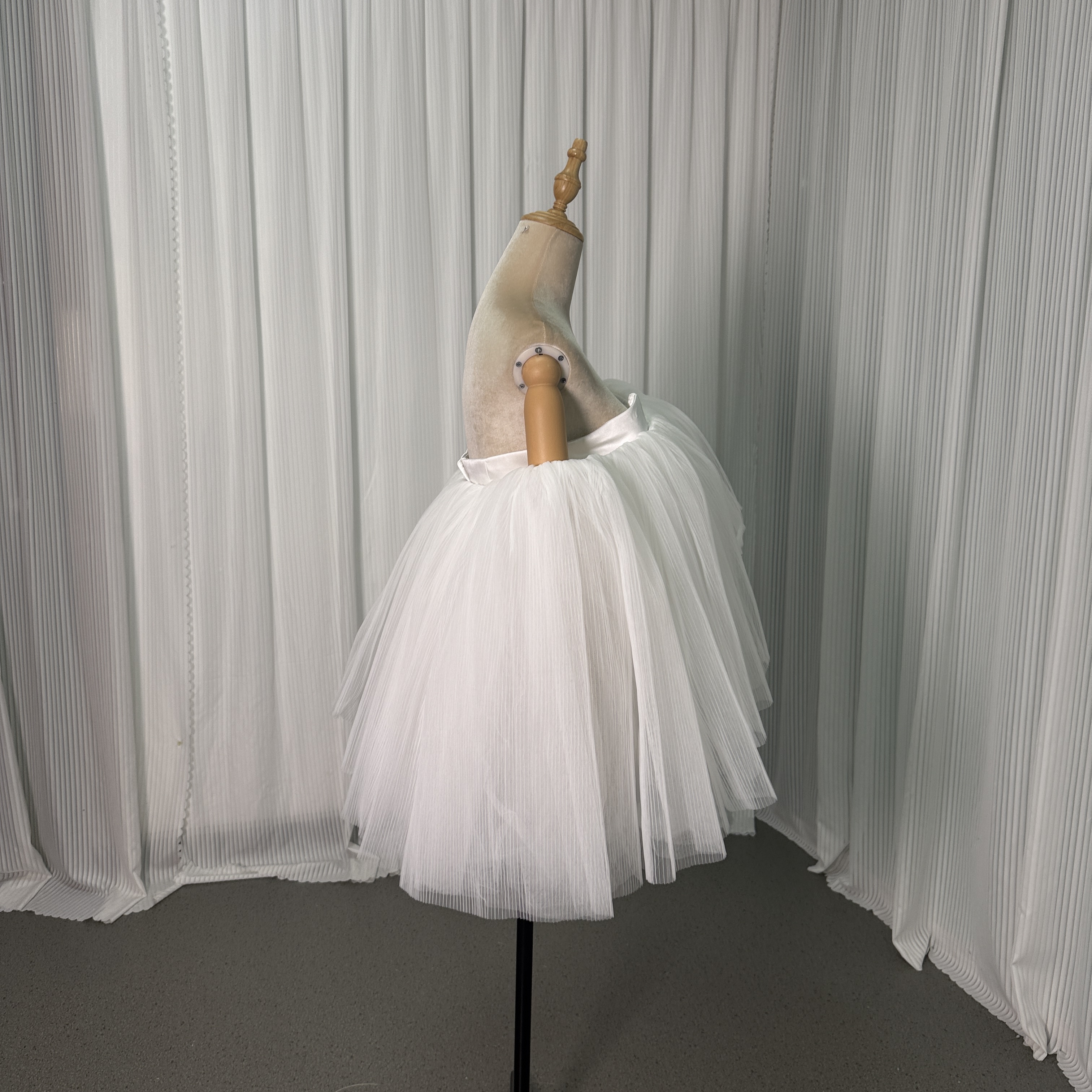 トップス スリット アシンメトリー オフホワイト ファスナー オフショルダー 結婚式