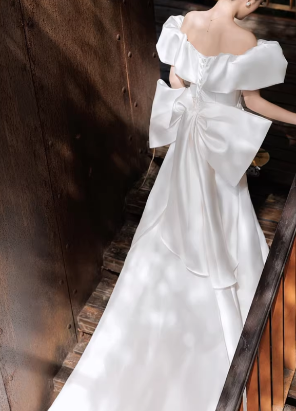 ウエディングドレス オフショルダー マーメイドライン 豪華なバックリボン ロイヤルサテン 結婚式