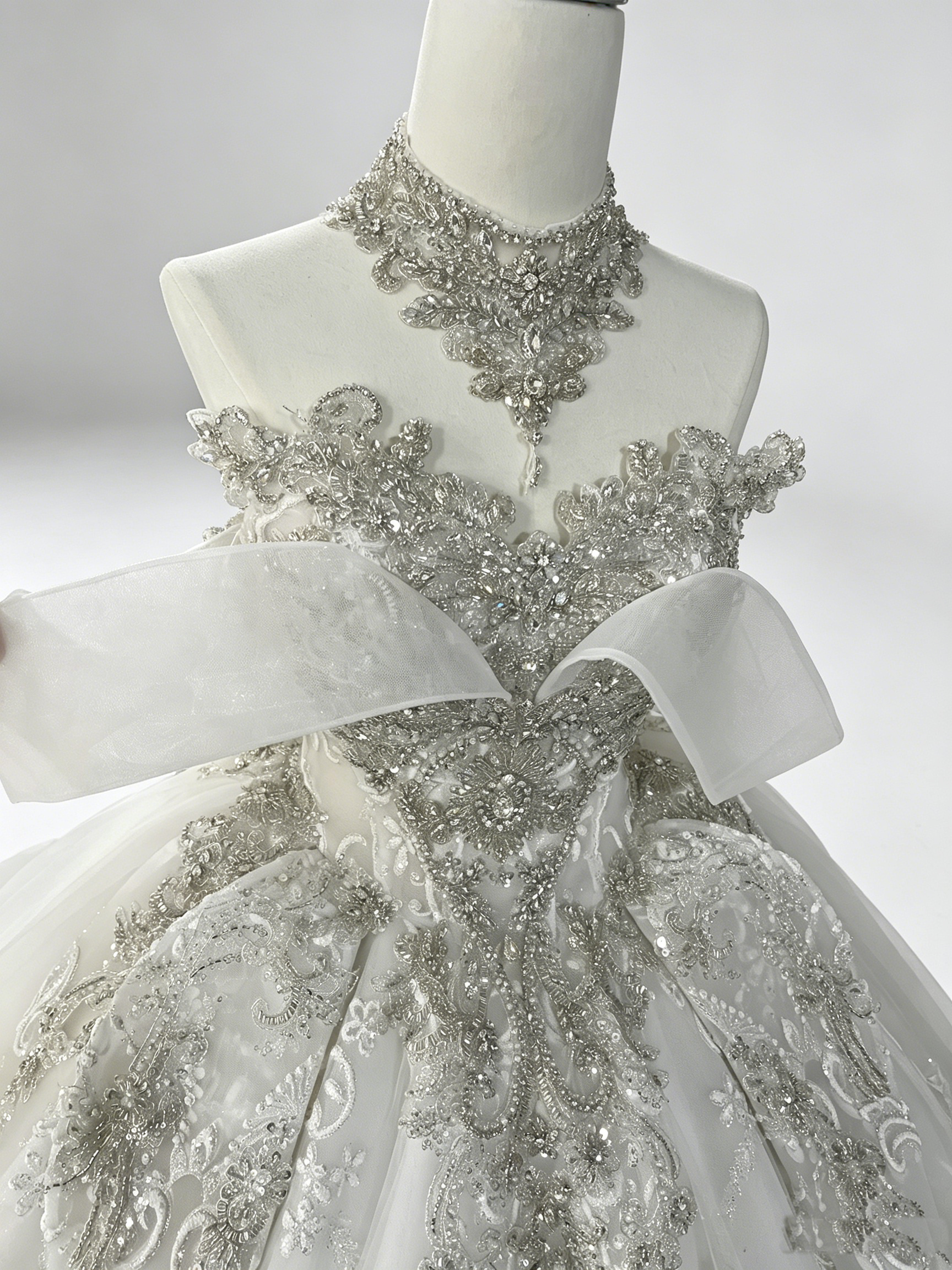 豪華！韓国風ドレス ウェディングドレス プリンセスライン ビジュードレス 華やかなトレーン 結婚式