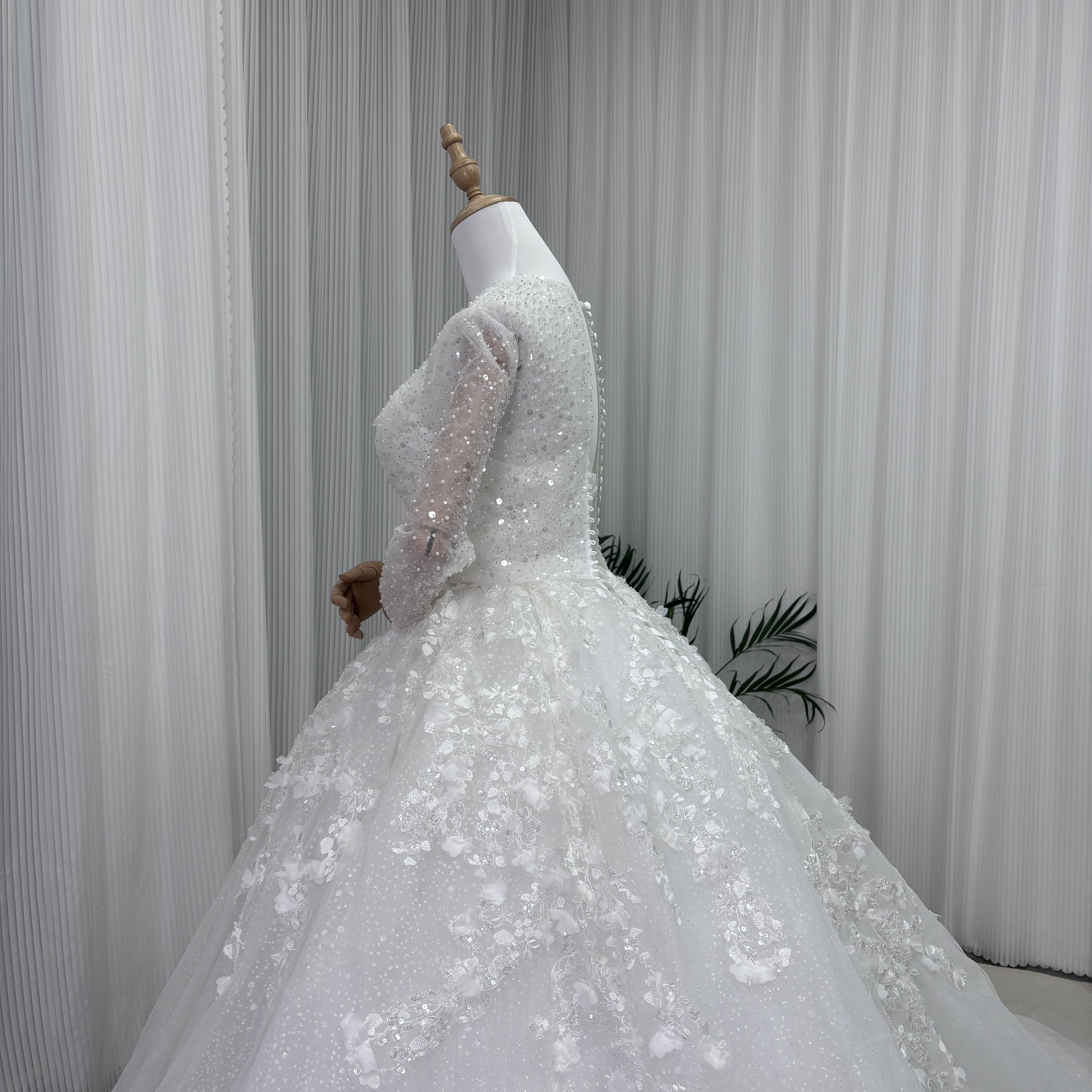 フランス風 ウエディングドレス+ボレロ キラキラスパンコール 美しい花レース プリンセスライン 編み上げ 結婚式