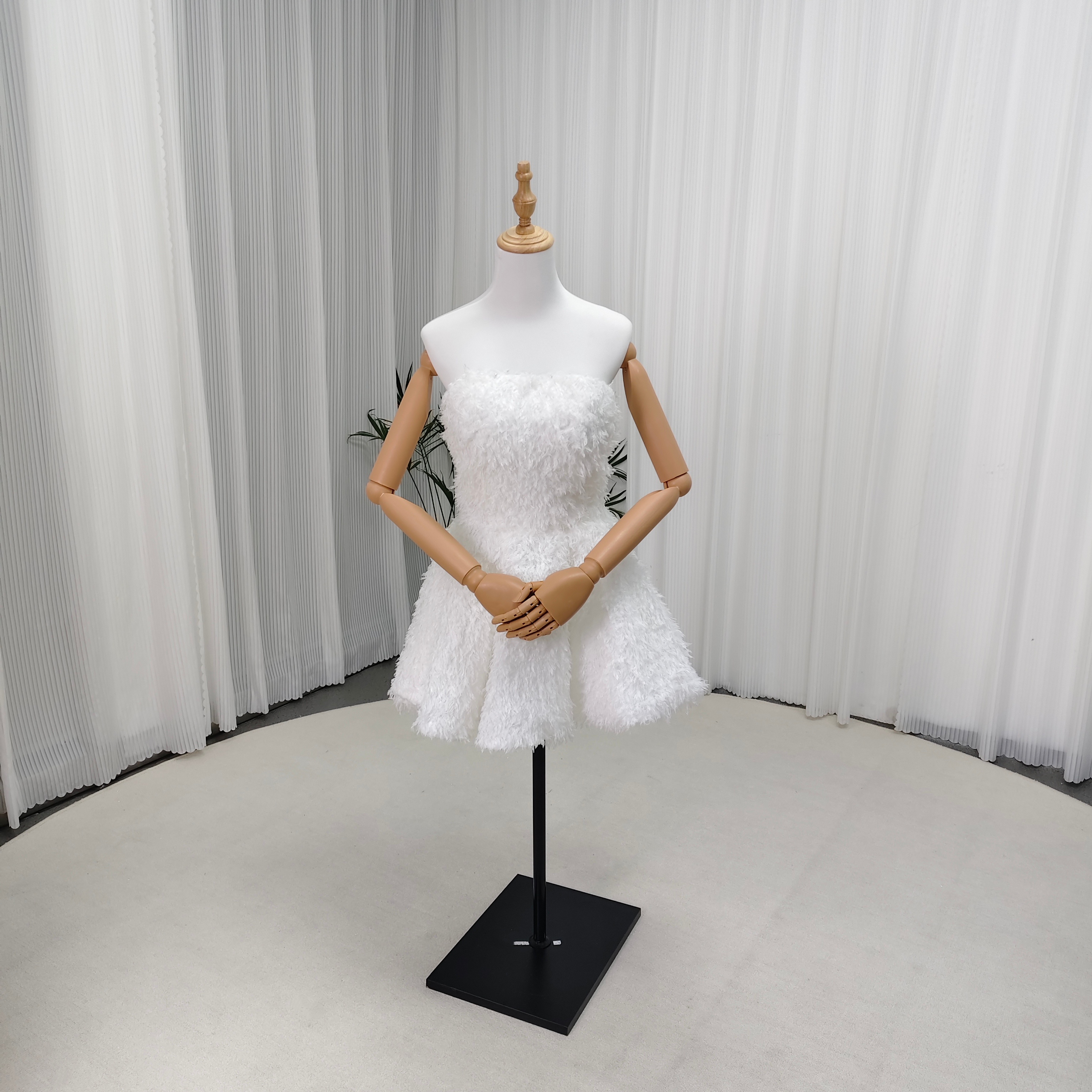 ウエディングドレス オフホワイト ミニワンピース フェザー 可愛い ファスナー 結婚式