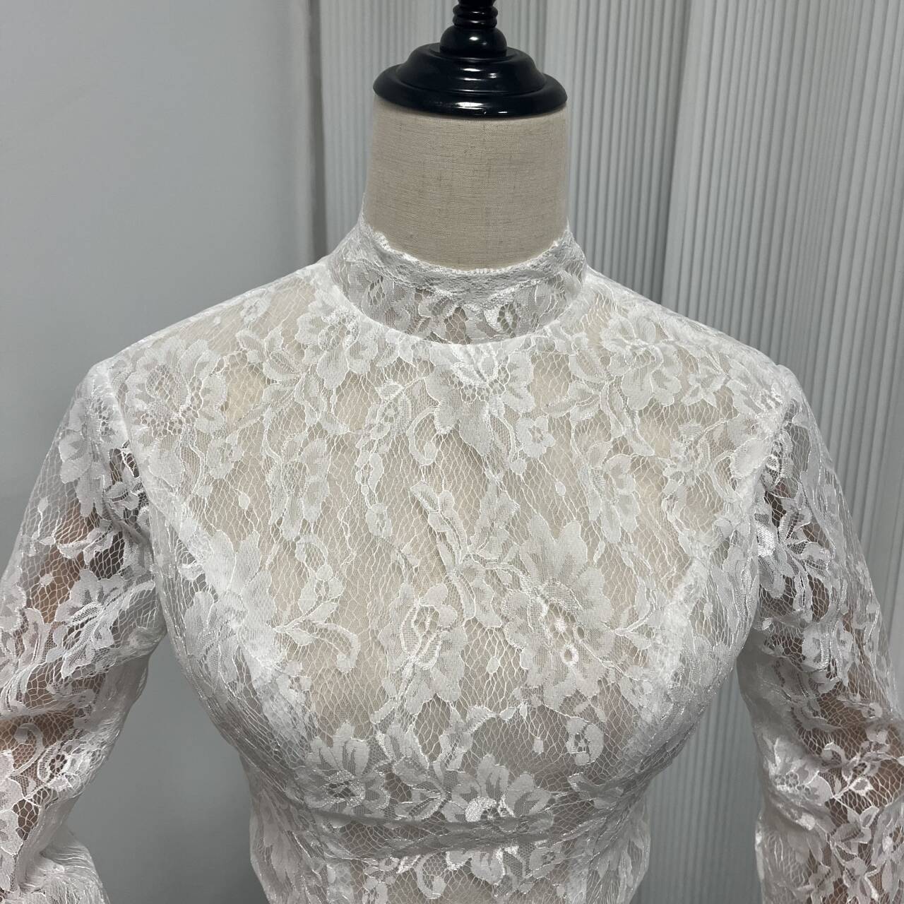 ウェディングドレス 長袖 レース ボレロ ハイネック くるみボタン 二次会 花嫁