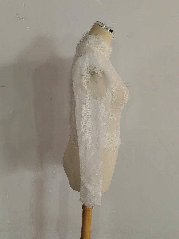 実例写真！ボレロ 長袖 クラシカル 流れる透け花レース 花嫁/ウェディングドレス