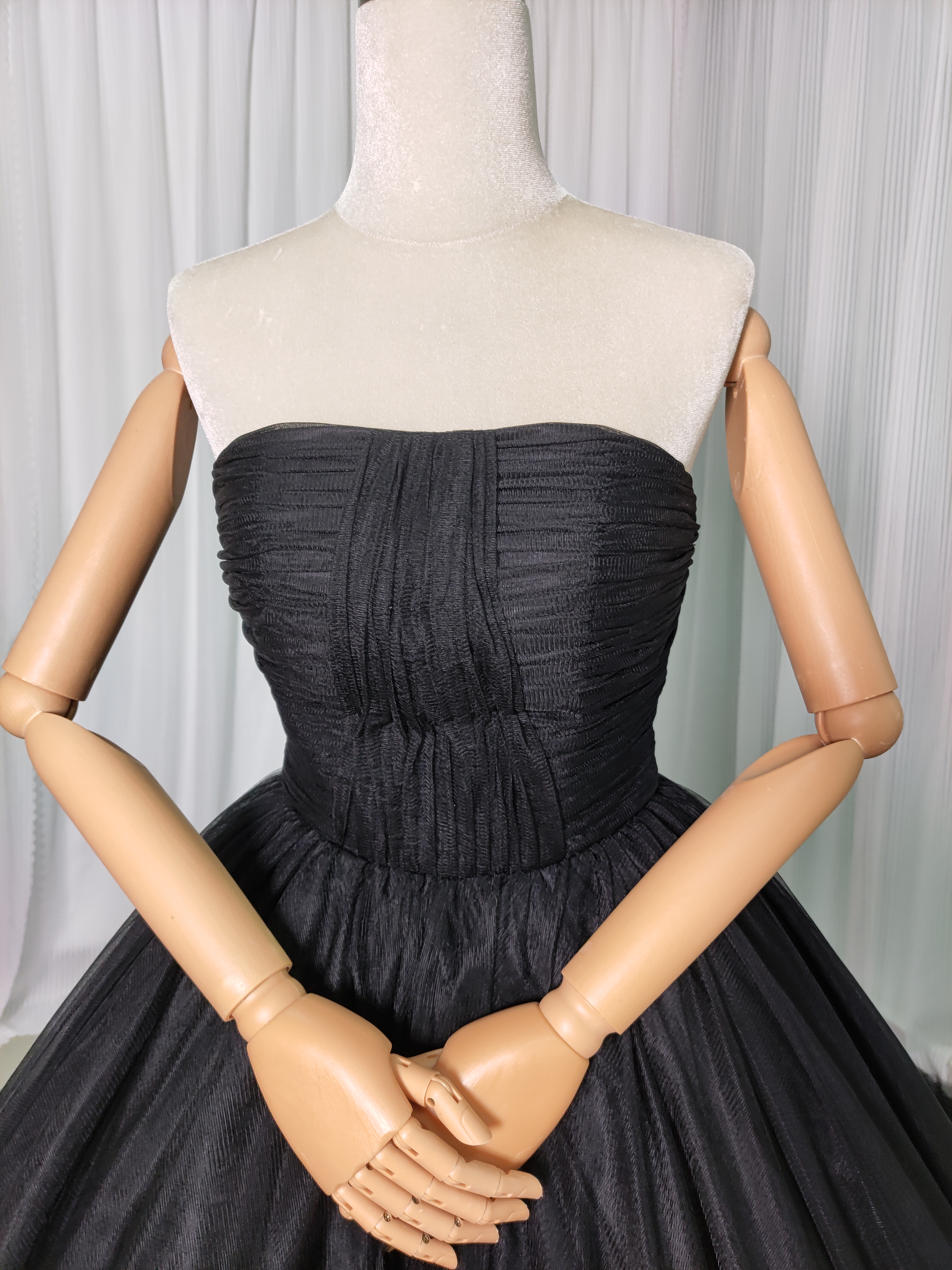 カラードレス ブラック ベアトップ チュールスカート エレガント 編み上げ 披露宴