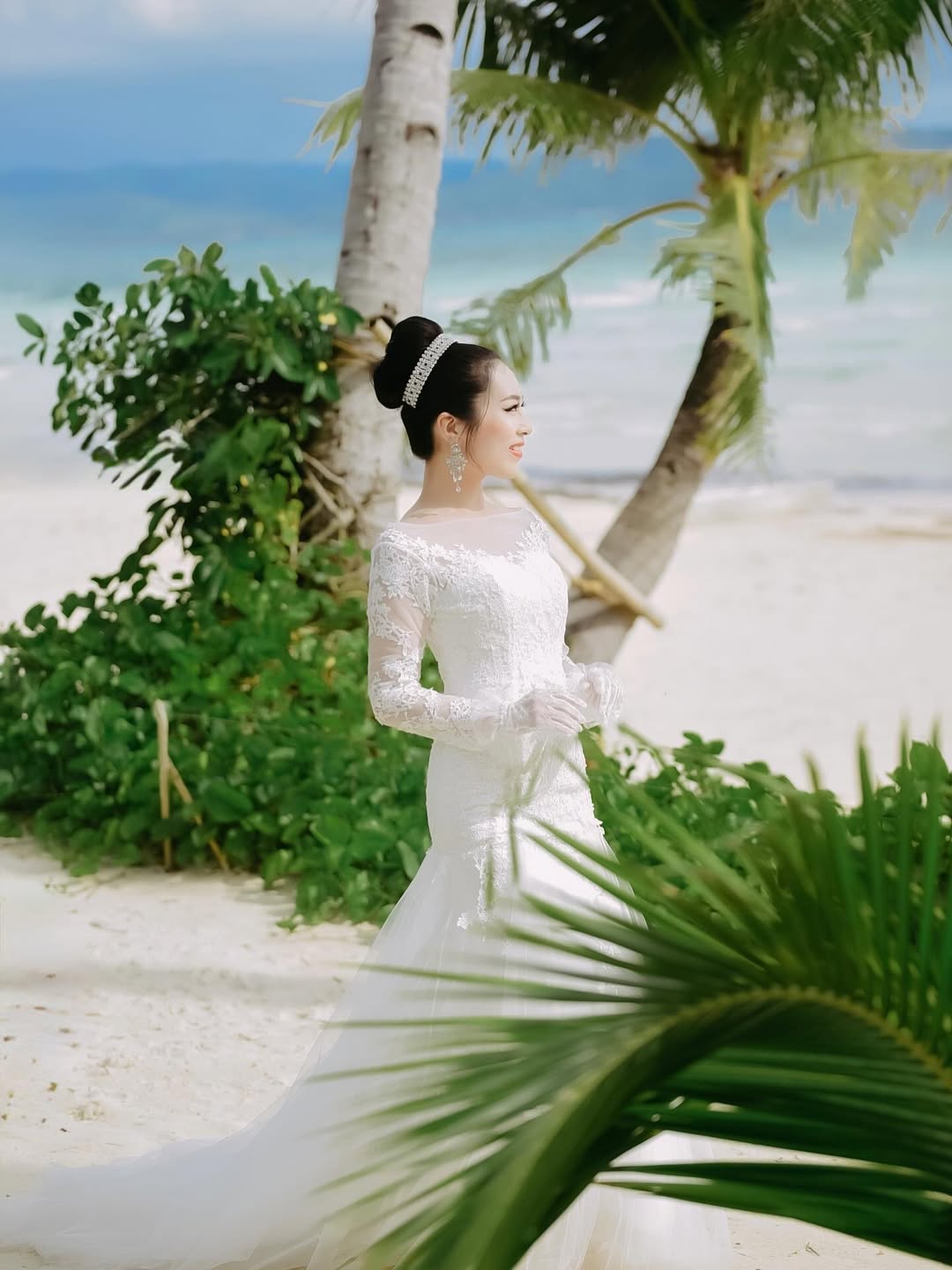 実例写真！2waysマーメイドウエディングドレス　刺繍ボレロ付き　くるみボタン　トレーン　前撮り　二次会　結婚式　