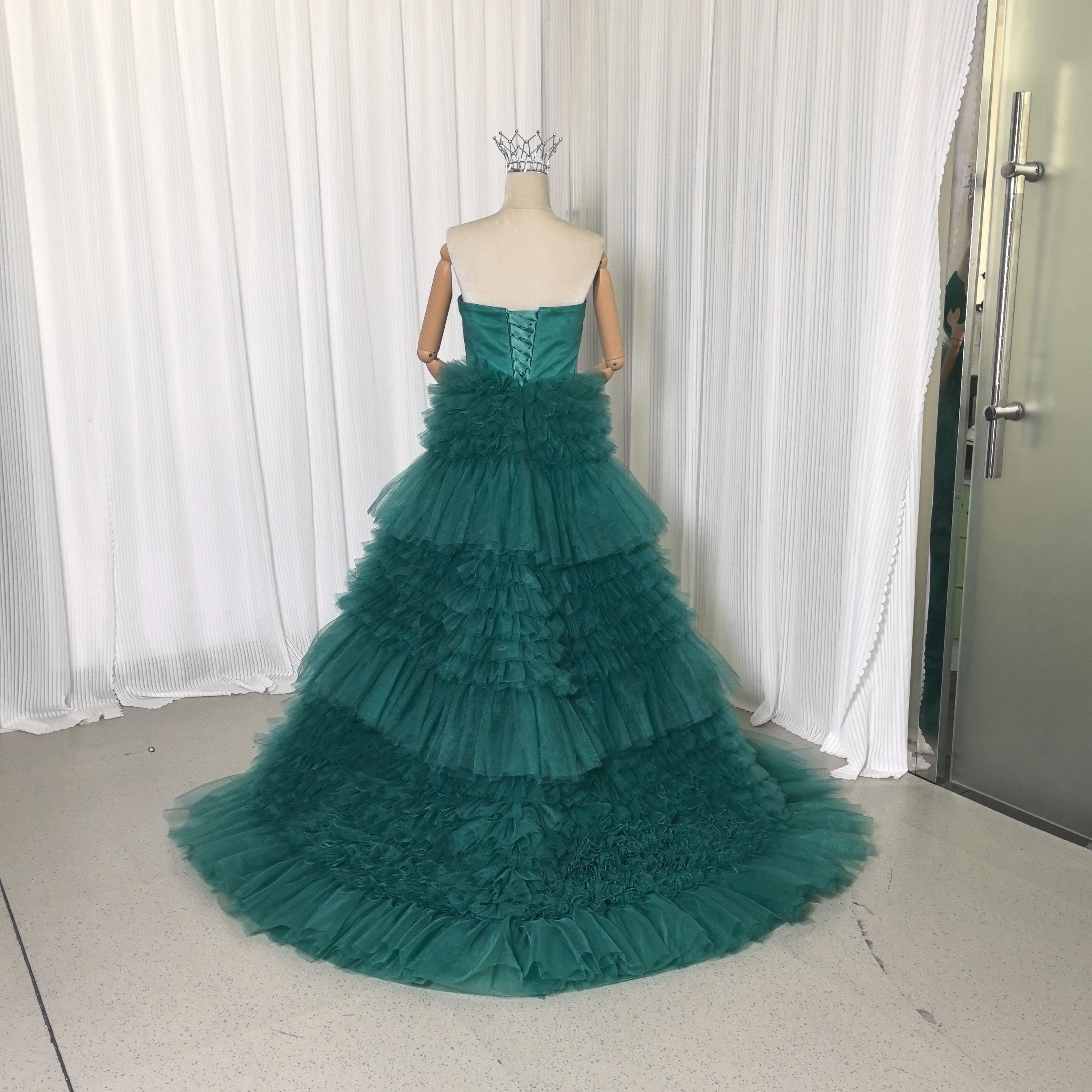 カラードレス ブルーグリーン ベアトップ 柔らかく重ねたチュールスカート 短トレー 前撮り 演奏会/音楽会