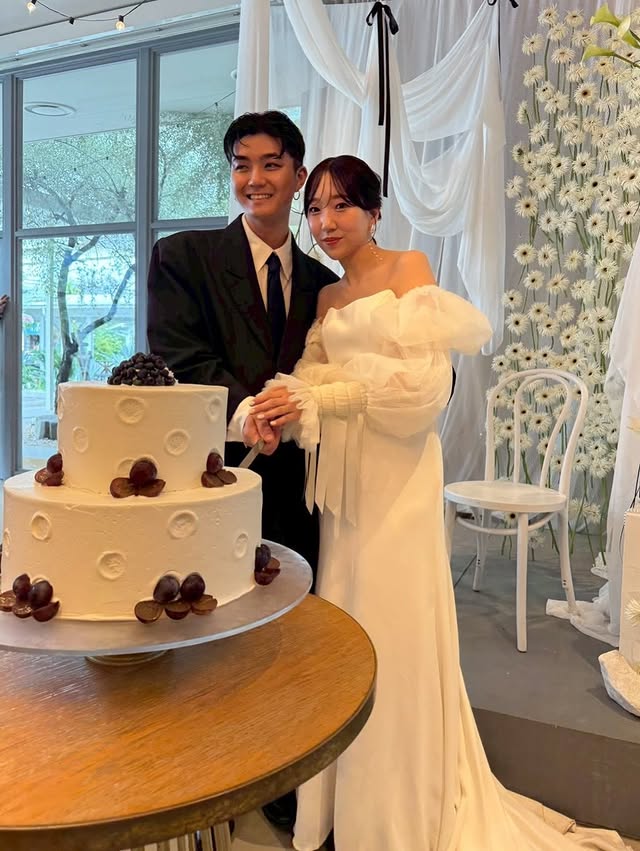 取り外し袖のみ オフホワイト フリル袖 ストレッチ 可愛い 結婚式/披露宴