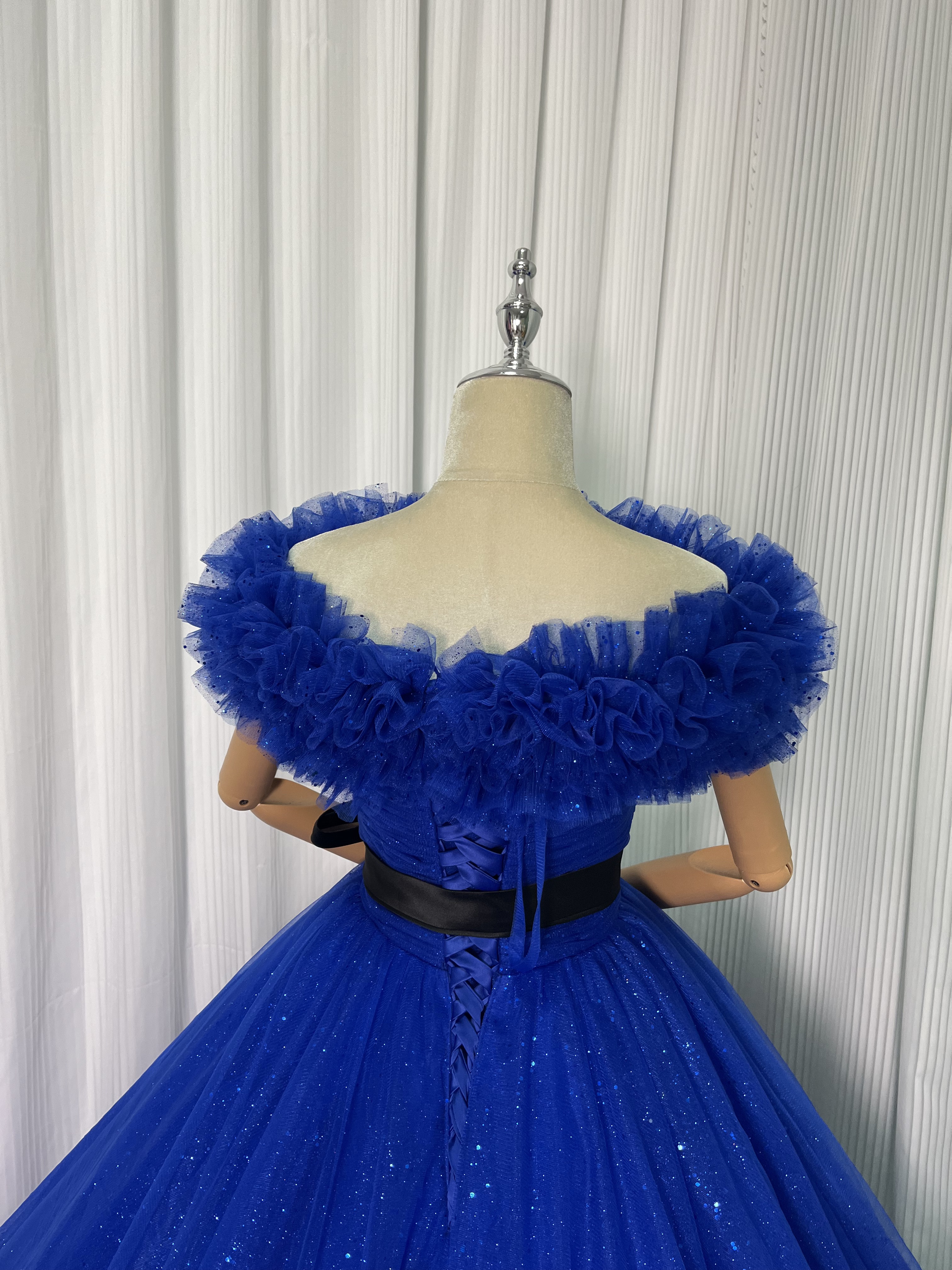 カラードレス ジュエルブルー オフショルダー キラキラチュール ベルト 編み上げ 披露宴