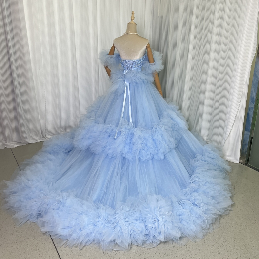 豪華！カラードレス ブルー ベアトップ フリル袖 キラキラスパンコール 花モチーフ ラッフルフリル 編み上げ 前撮り