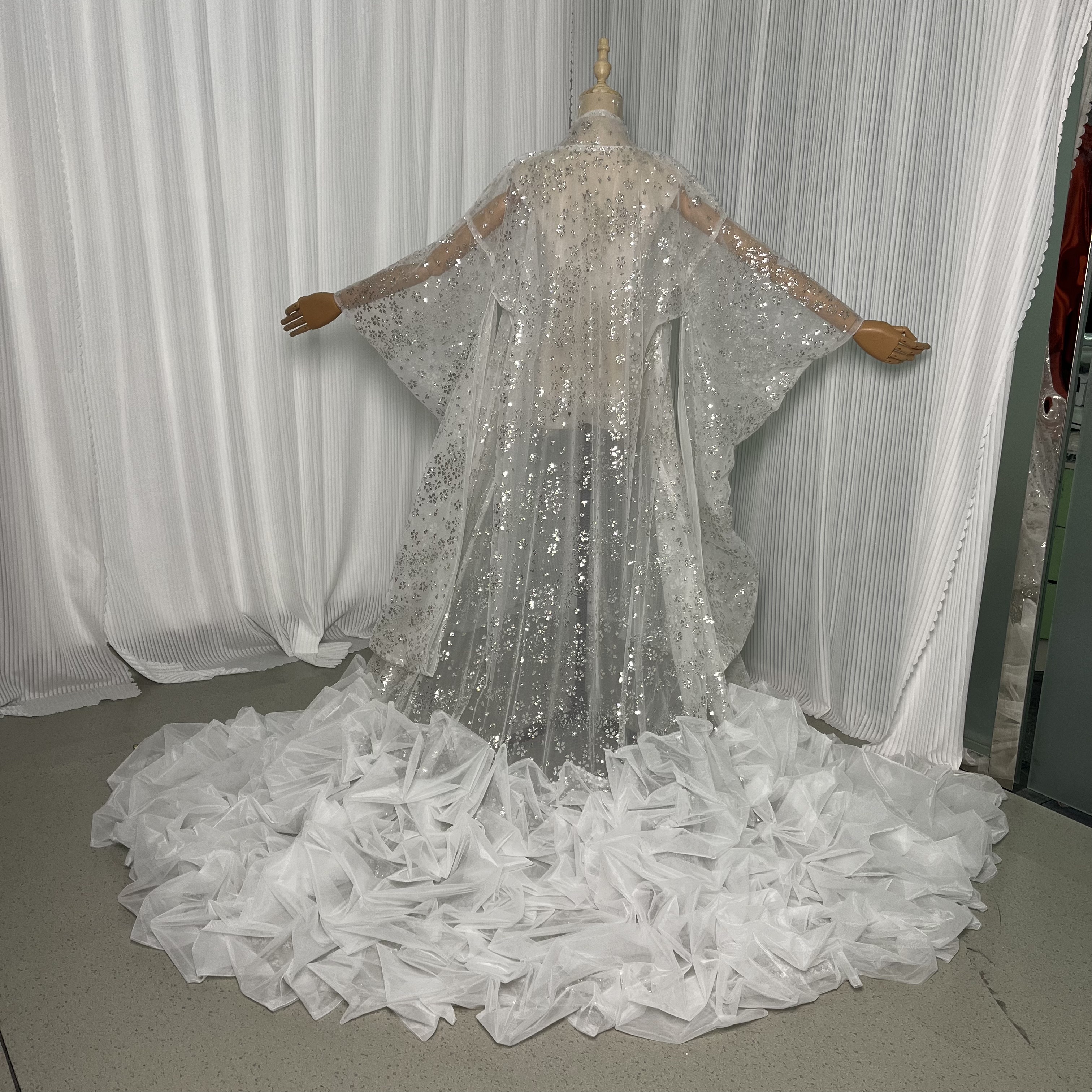 オーバードレス オフホワイト 打掛 着物 レース羽織 ラッフルフリル お色直し キラキラグリッターチュール