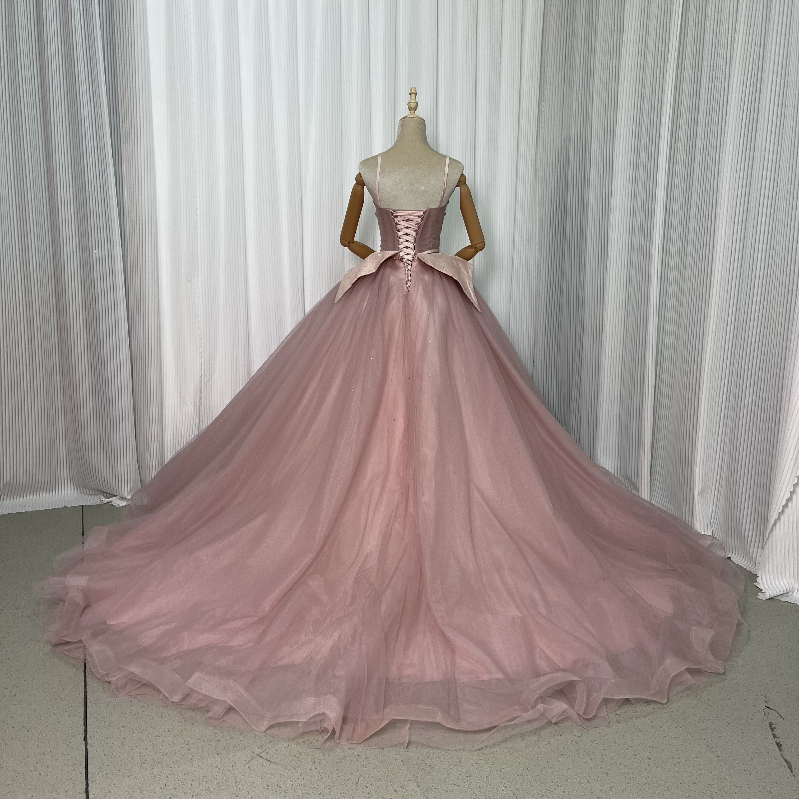 美品！オリジナルドレス ピンク カラードレス パール 編み上げ ボリュームドレス 披露宴