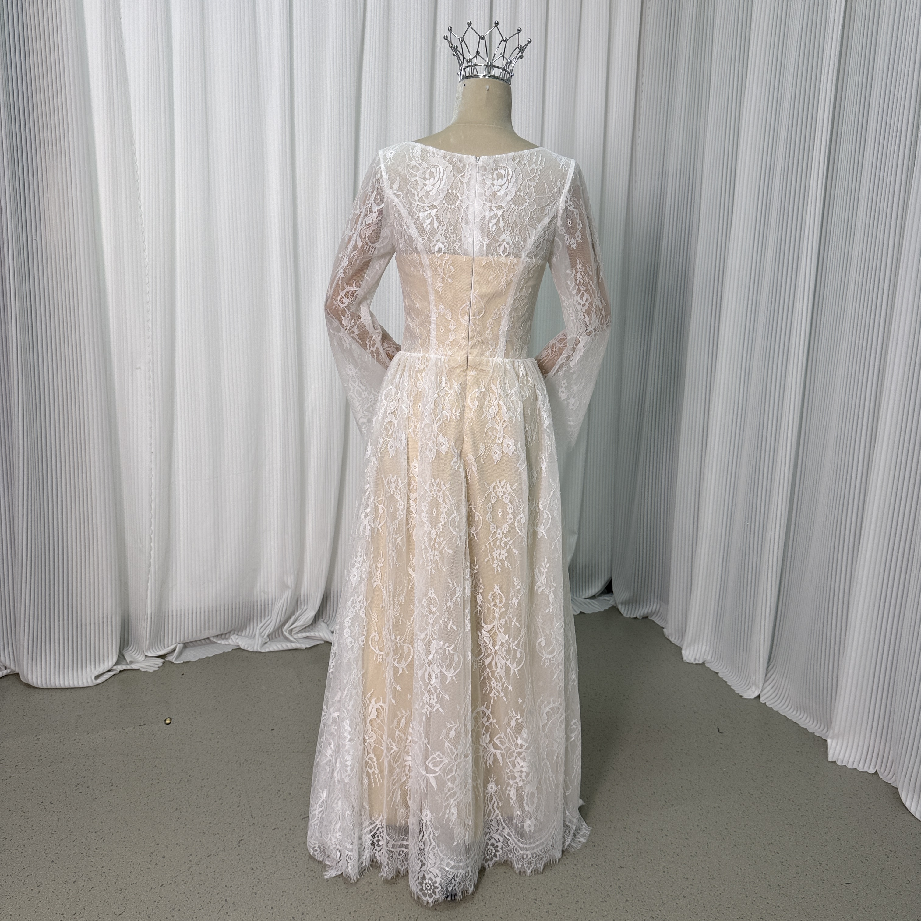 クラシカル パーティードレス スレンダードレス+オーバースカート 長袖 繊細総レース 結婚式 二次会 花嫁