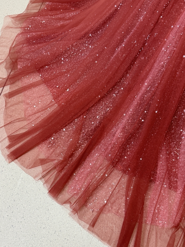 上品！カラードレス ボルドー色 ベアトップ デザイン感 キラキラスパンコール チュールスカート 花嫁