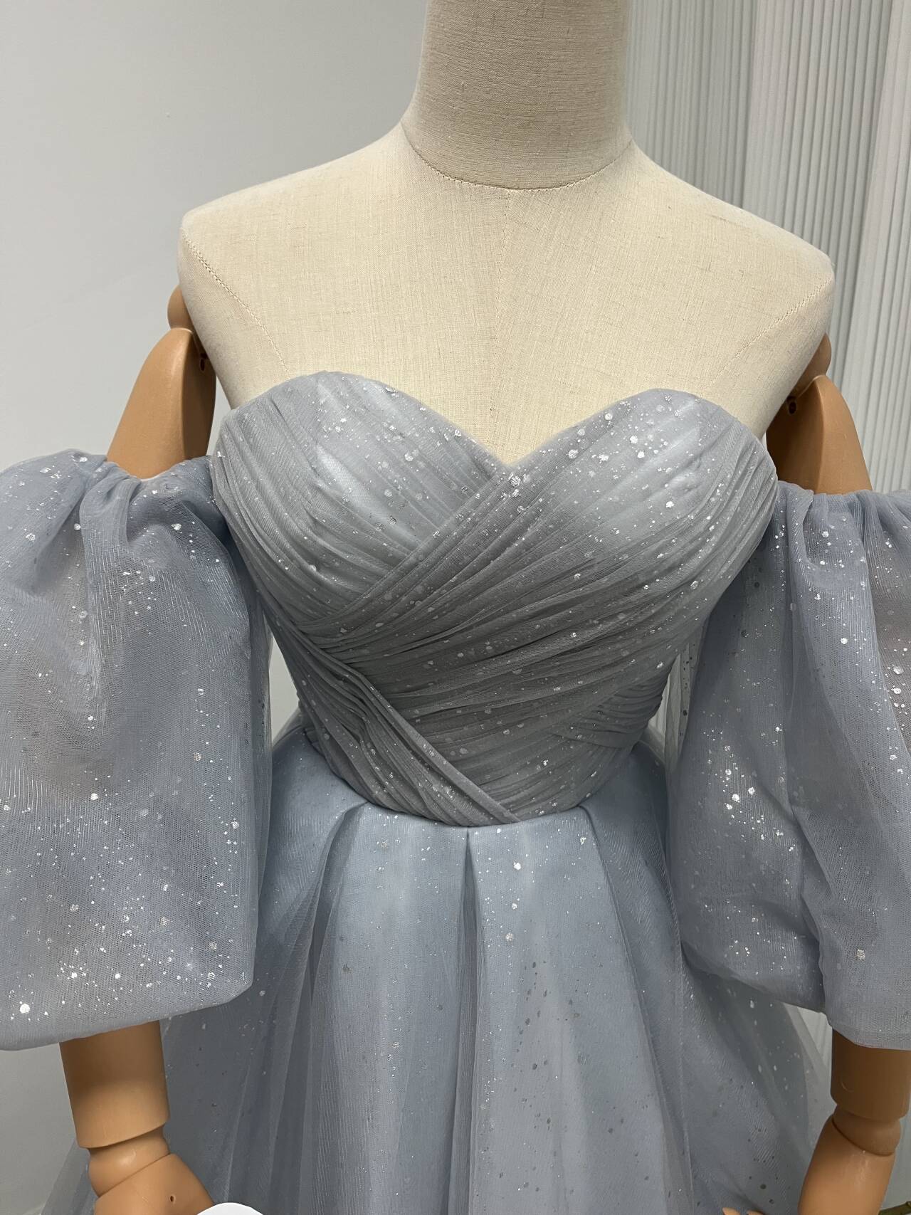 マーメイドライン サテン ボートネック パープル 背中見せ 繊細レース  