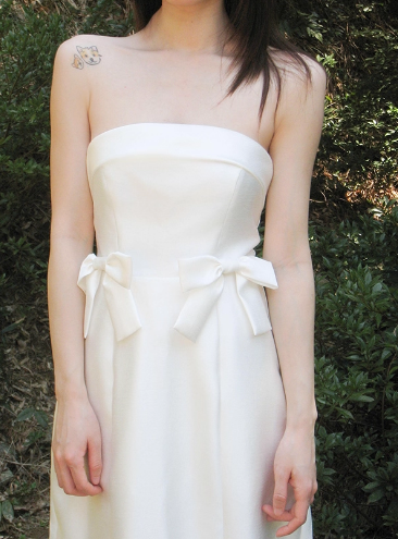 ウェディングドレス ベアトップ ロング リボン スレンダーライン 披露宴 前撮り