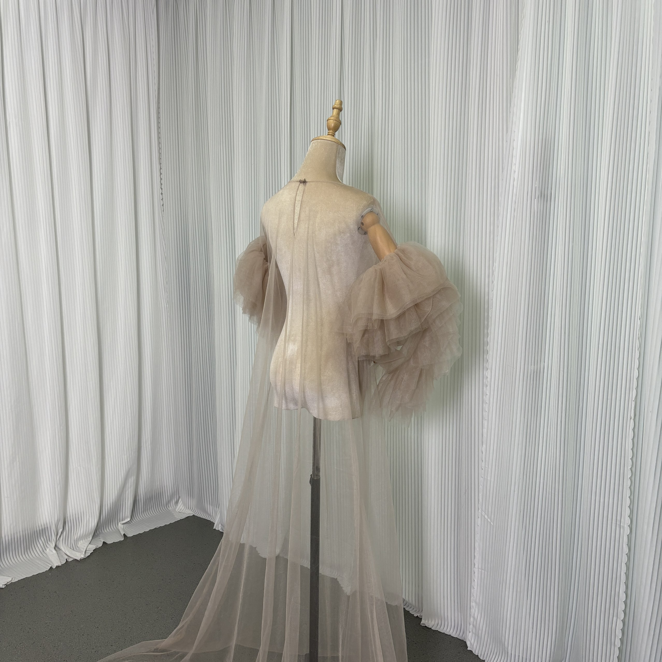 オーバードレス ブラウン 長袖 ラッフルフリル オートクチュール エレガント 前撮り