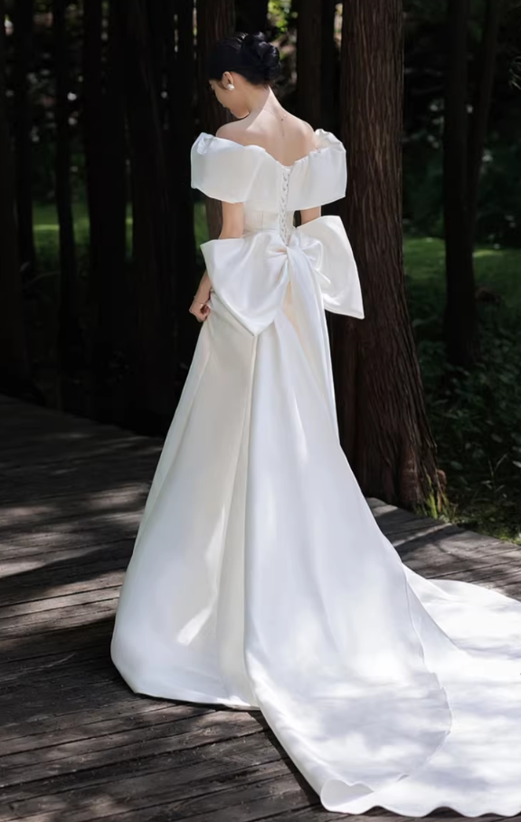 ウエディングドレス オフショルダー マーメイドライン 豪華なバックリボン ロイヤルサテン 結婚式