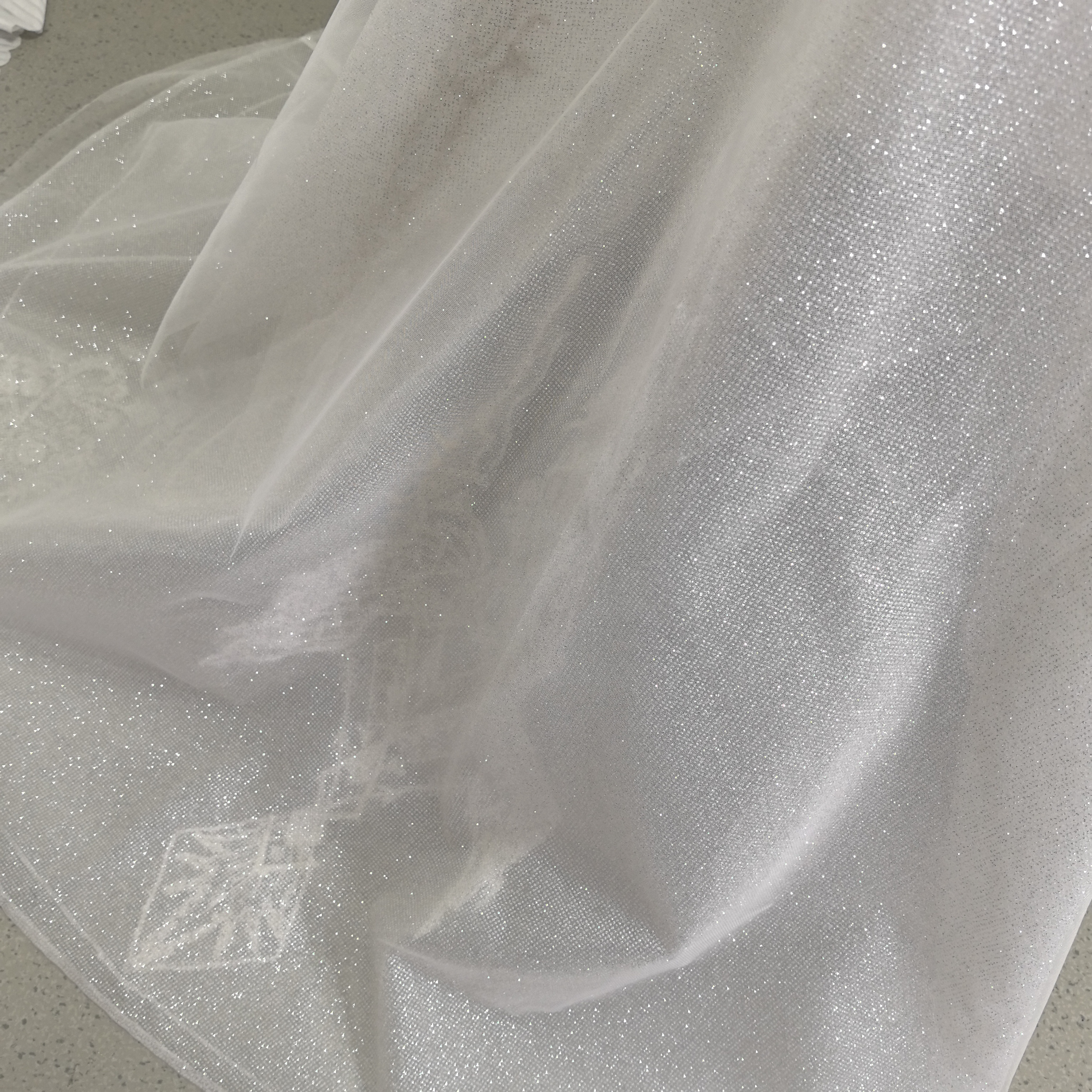 華やか オーバースカート 3D立体レース刺繍 キラキラチュール 披露宴 結婚式 前撮り