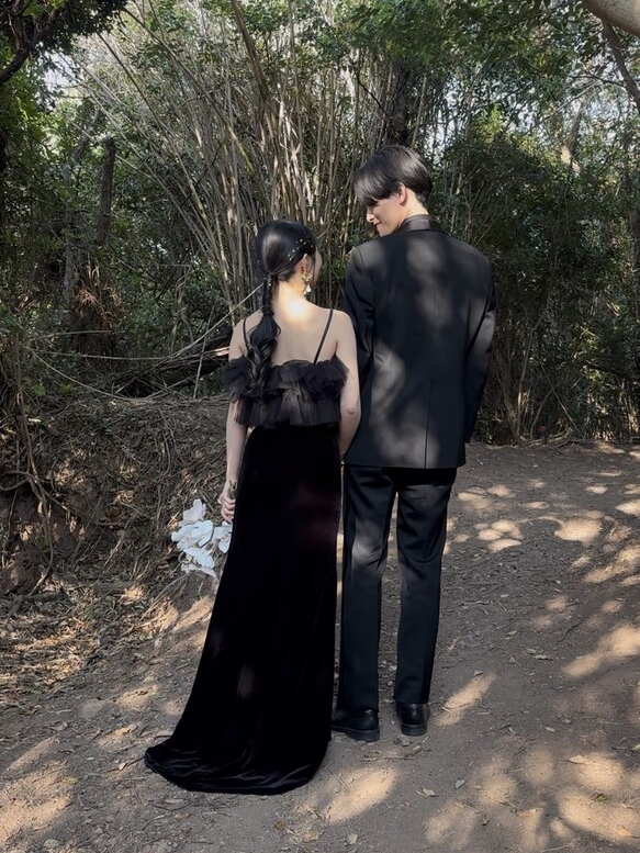 実例写真！パーティードレス ブラック キャミソール ビロード 前撮り 2次会 エレガント