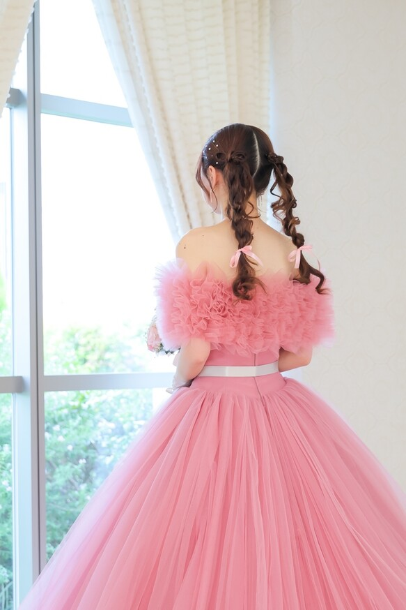 実例写真！オフショルダーのみ くすみピンク　ふわふわ　もこもこ ドレスアレンジ 披露宴 花嫁
