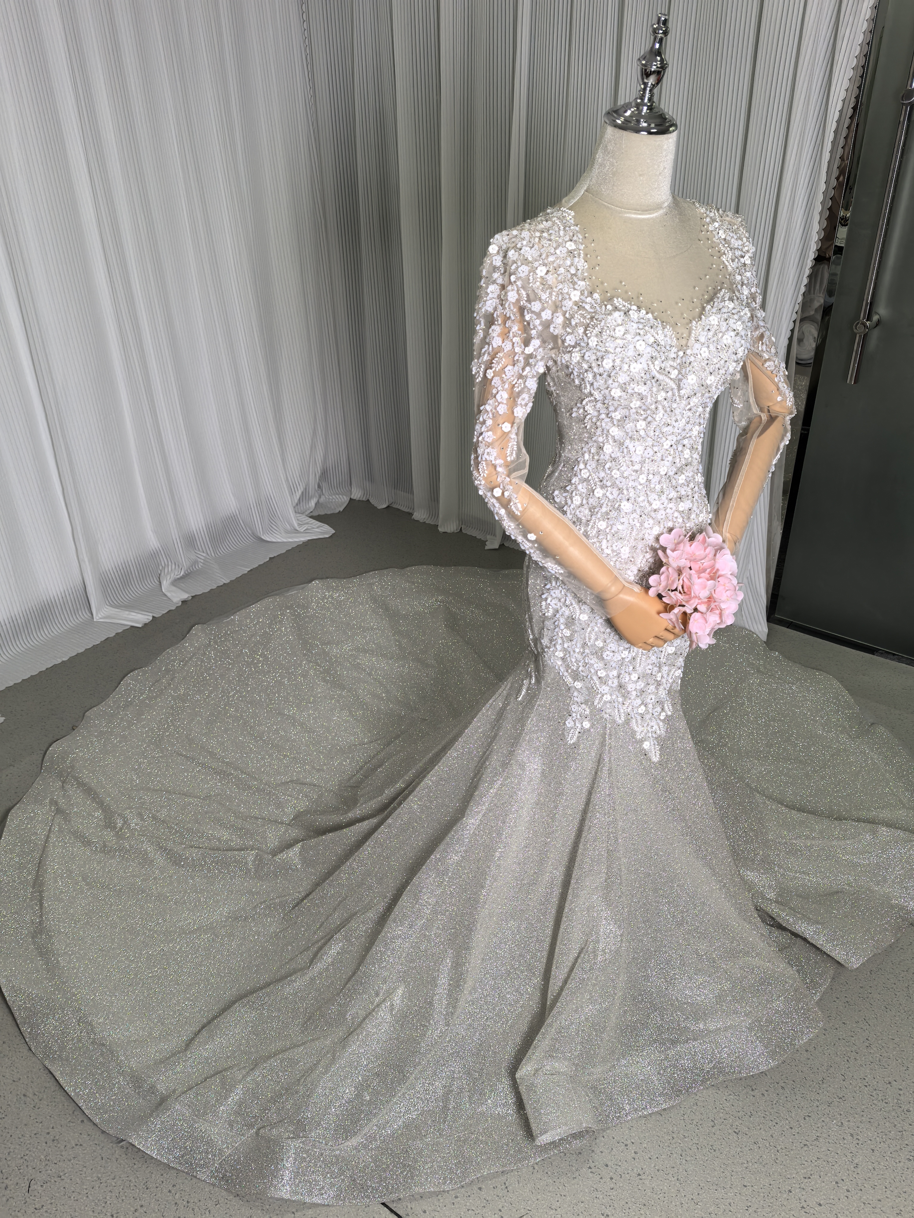 華やか ウエディングドレス 韓国風ドレス マーメイドライン グリッタードレス ハンドメイド 結婚式 花嫁